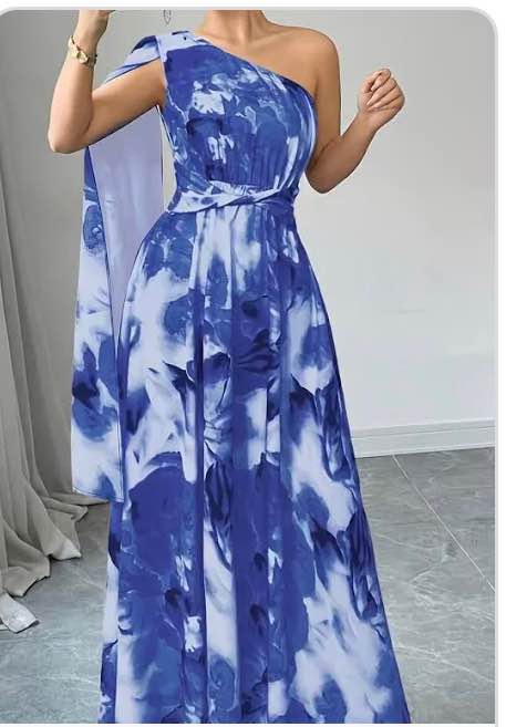 jasiel strapless knit maxi dress - cyan blue Elegant from Meshki. This model has a two-tone blue design with a ribbed strapless bodice and a ruched, floor-length skirt. The material is a knit StyleGuide: Tech