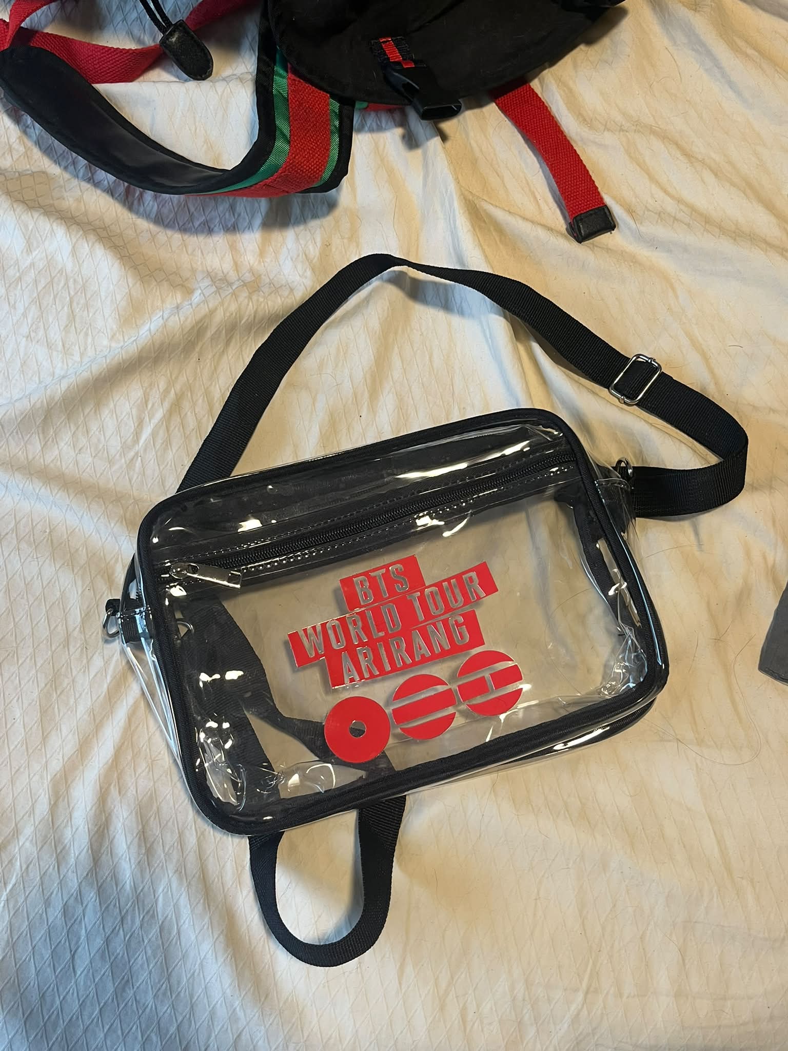 Are BTS World Tour 'Arirang' clear bags allowed in the stadium?