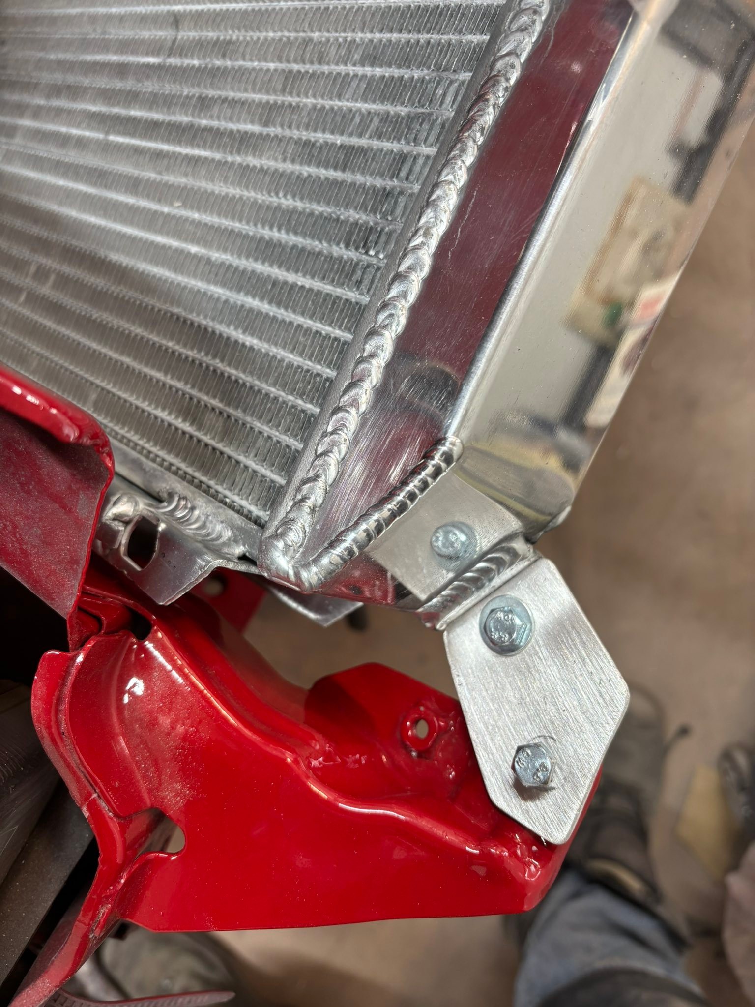 300zx z31 aftermarket radiator installation and modifications