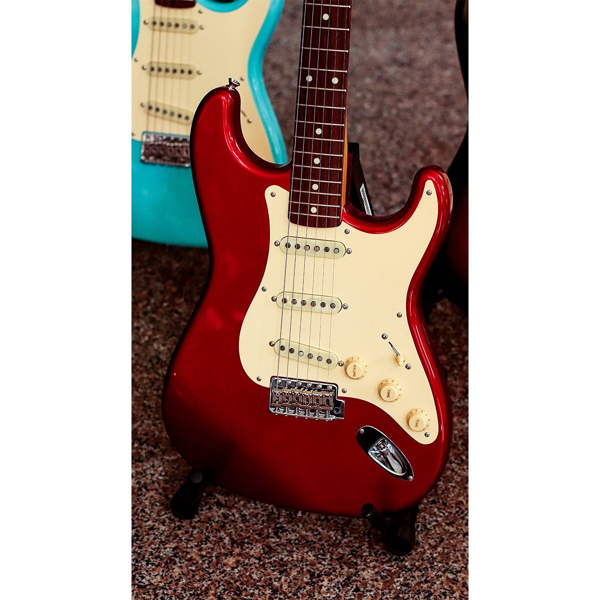 Tokai Breezysound Demo And Features The Tokai brand has returned