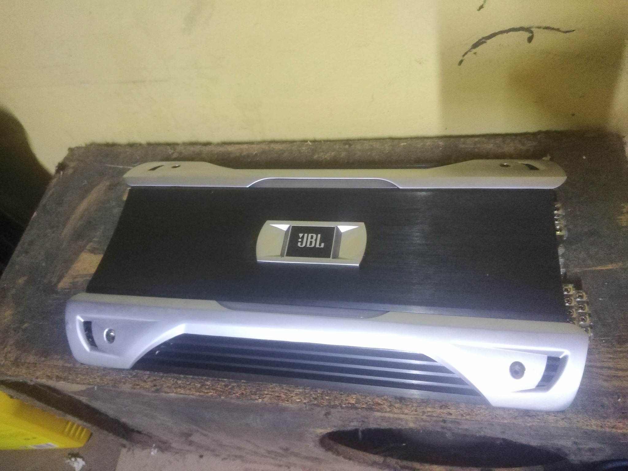 JBL GTO 100.4 amp review