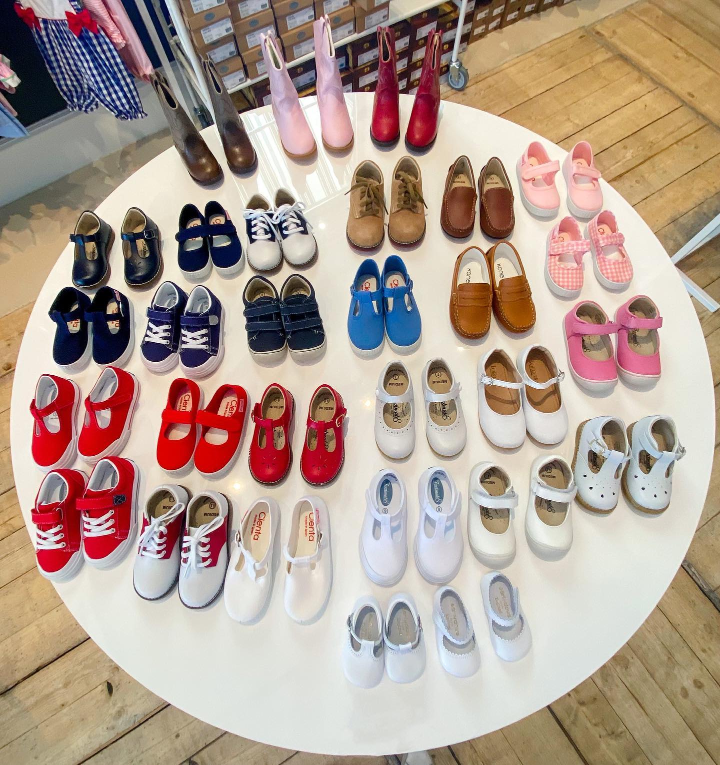 hip shoe store