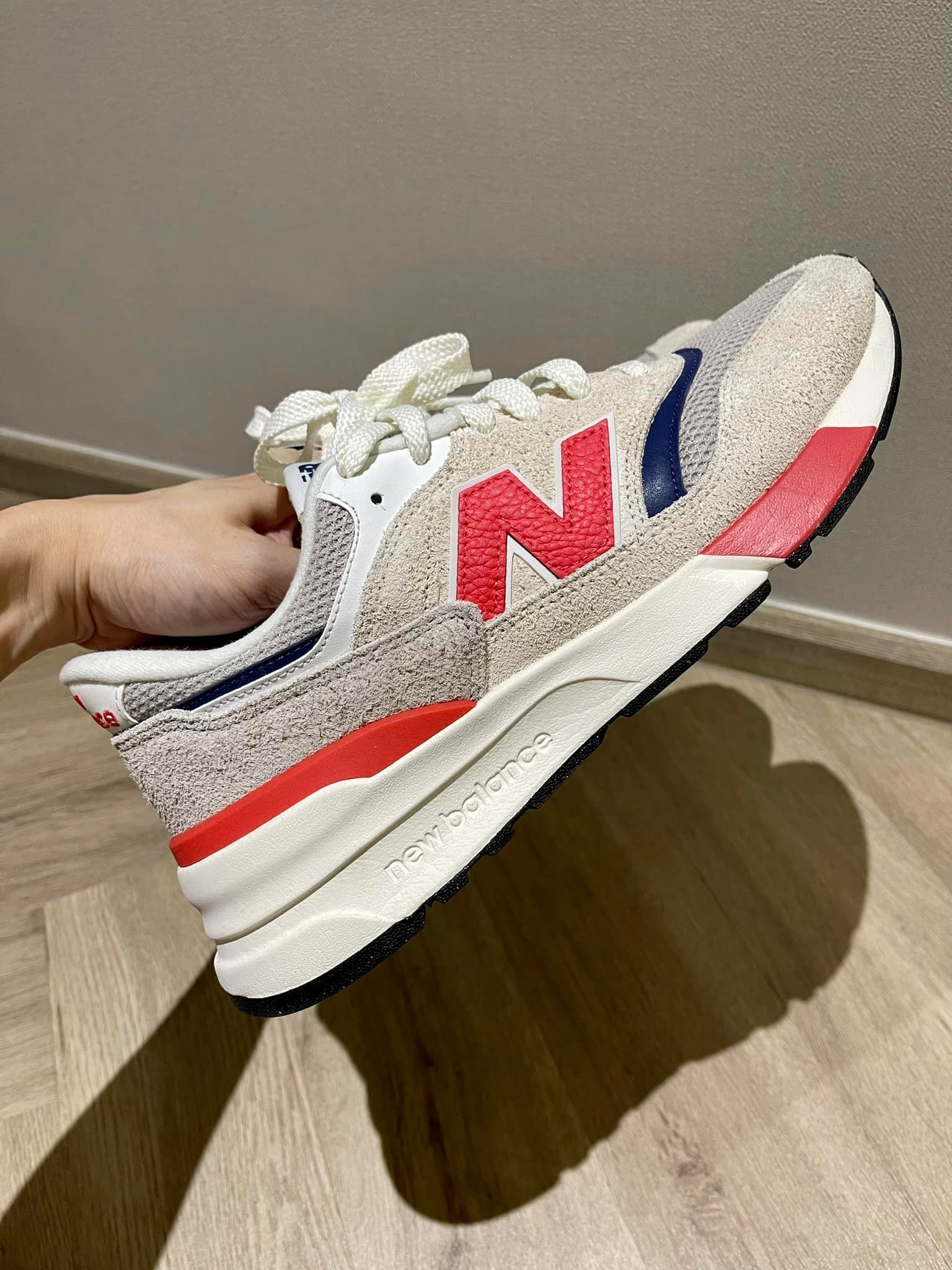 New Balance 997 ของแท้ มือ 2 ใส่ไปแค่ 1 ครั้ง 9.5 US // 9 UK // 43 