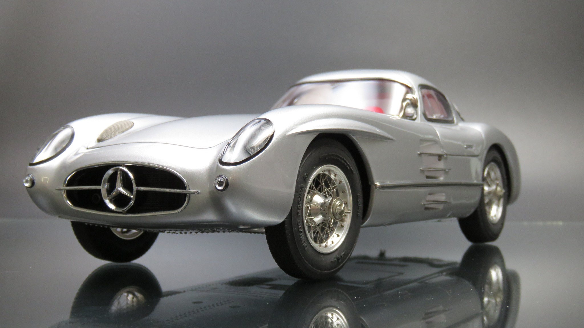 セールCMC Mercedes-Benz 300 SLR (W196S) dcclmadeingermany 1955 Mercedes Benz 300 SLR, escala 1/18, CMC