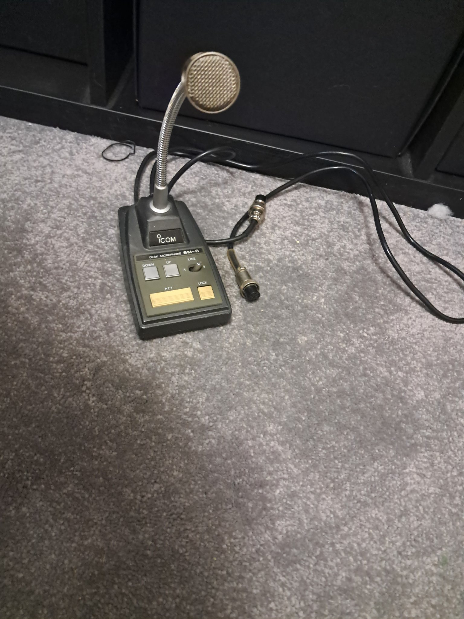 Where to find ICOM SM-8 desk microphone plugs