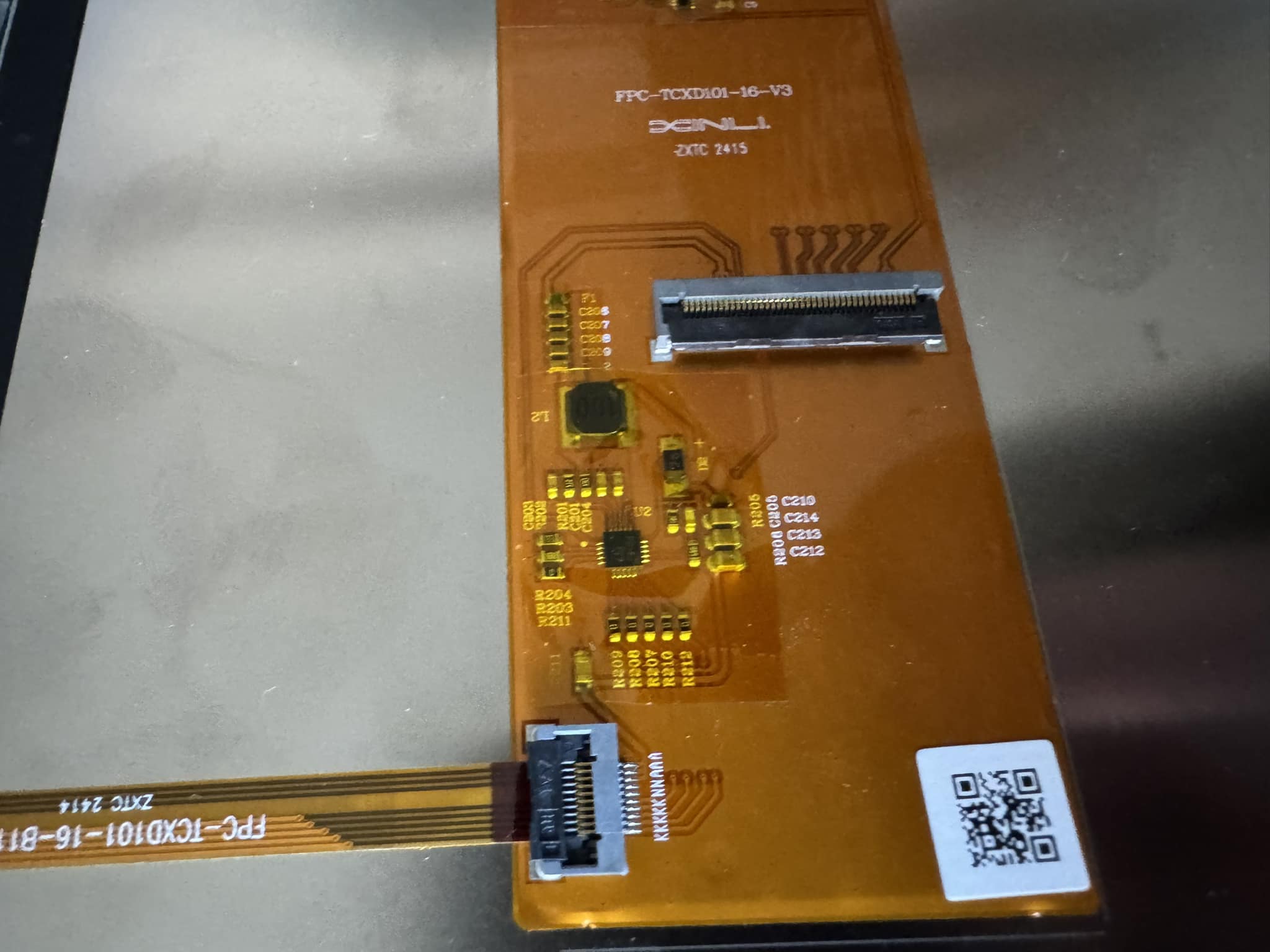 Pioneer XDJ-XZ screen attachment issues and no AZ box