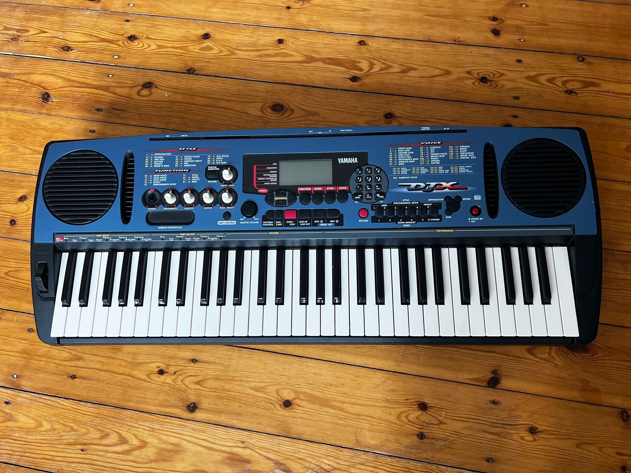 Yamaha CBX-K1XG vintage synthesizer