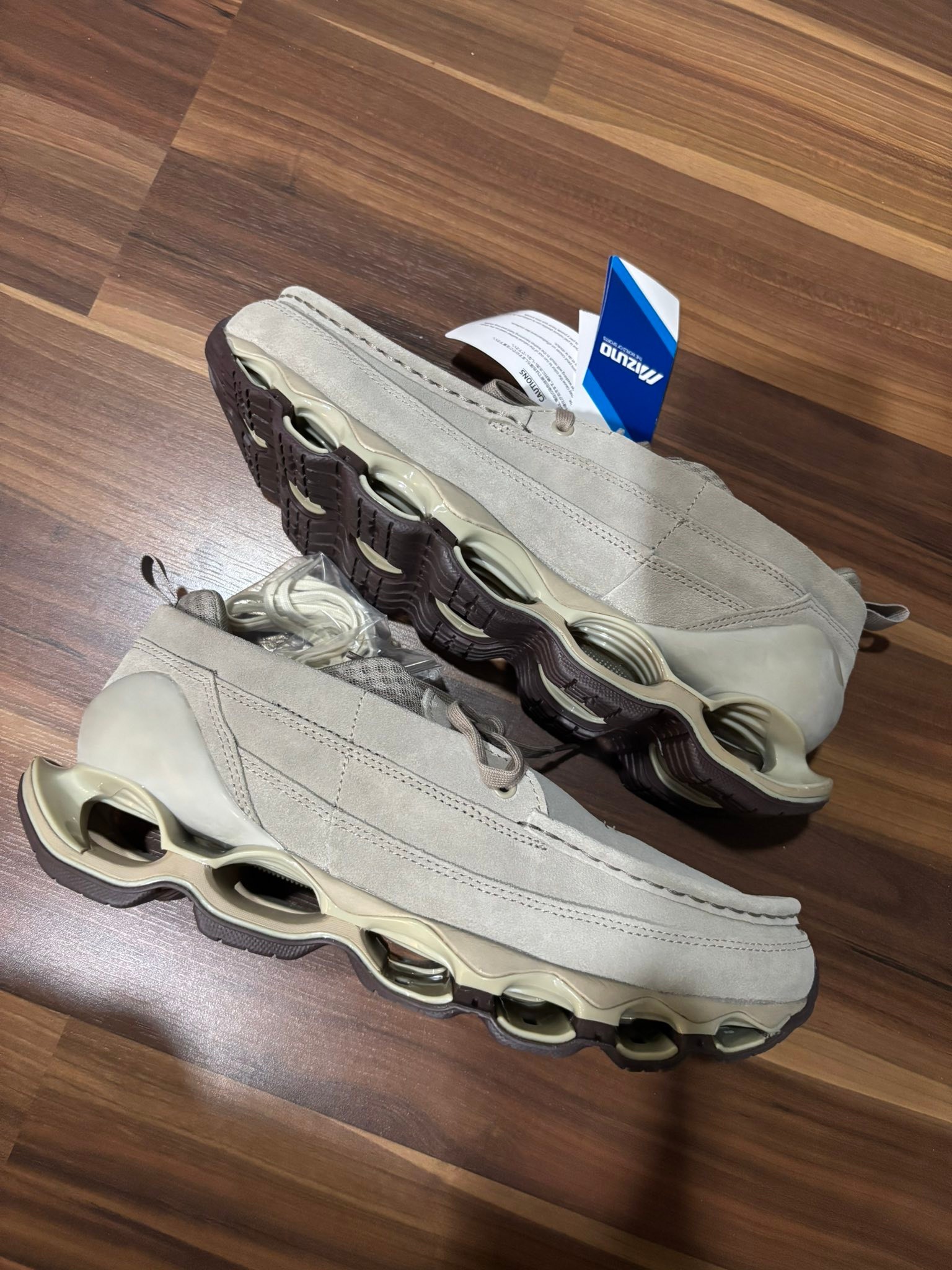 目地】：最好看的Snoafer出售【商品】：Mizuno Wave Prophecy Moc 經典 