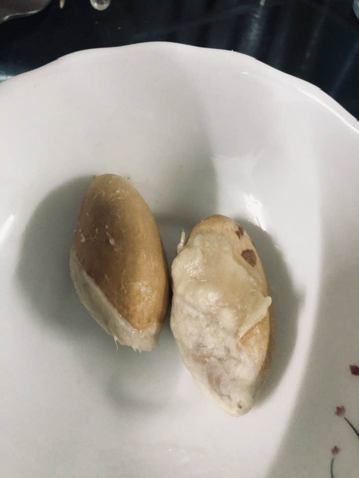 Alex - 2 seeds of pesticide free Durian loads you with Glutathione (an antioxidant) to give you better health!; not 2 fruits ah. When out of season and no durians, use Glutathione patches!