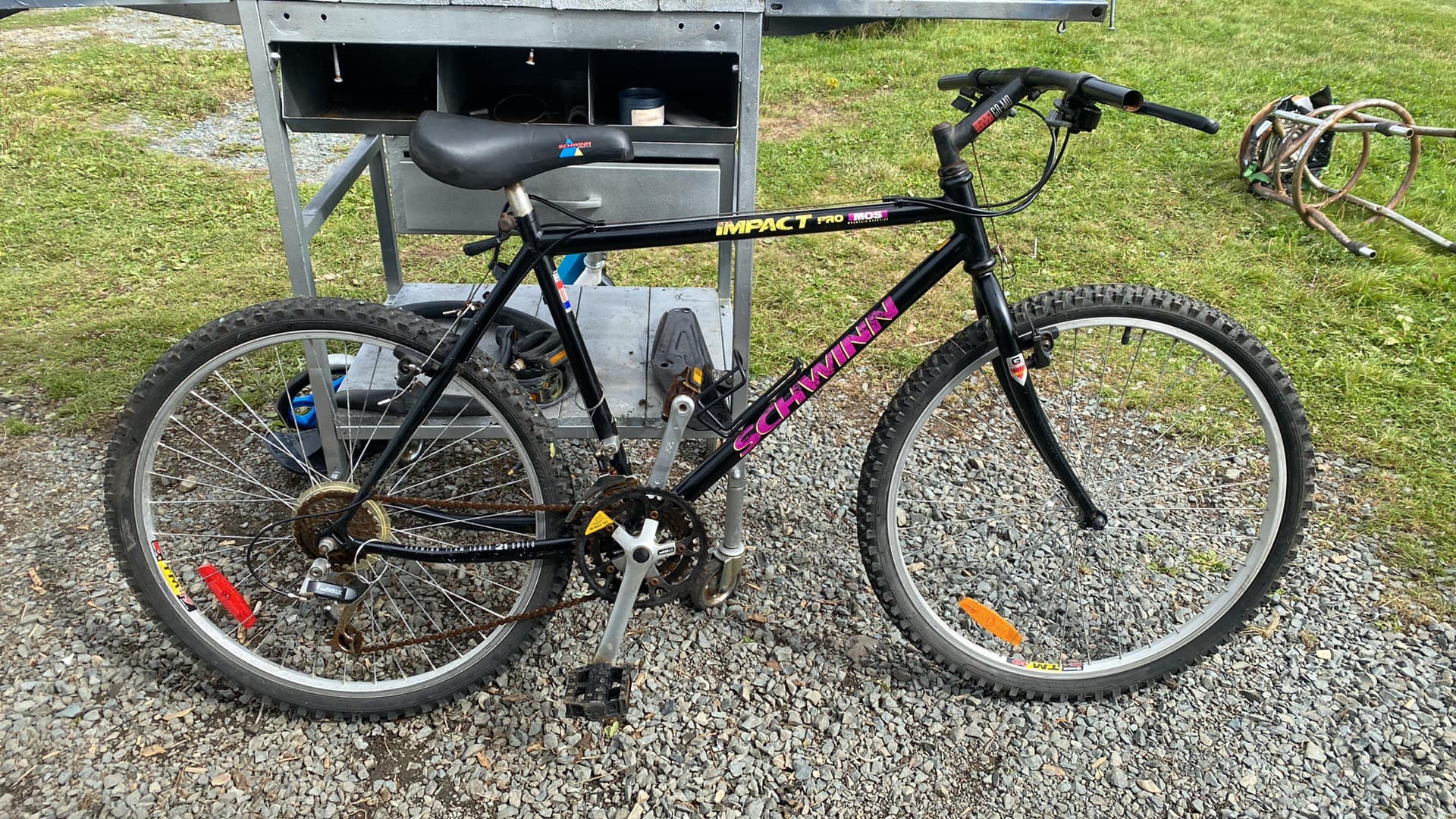 What is the Giant mountain bike model from 1990-1995?