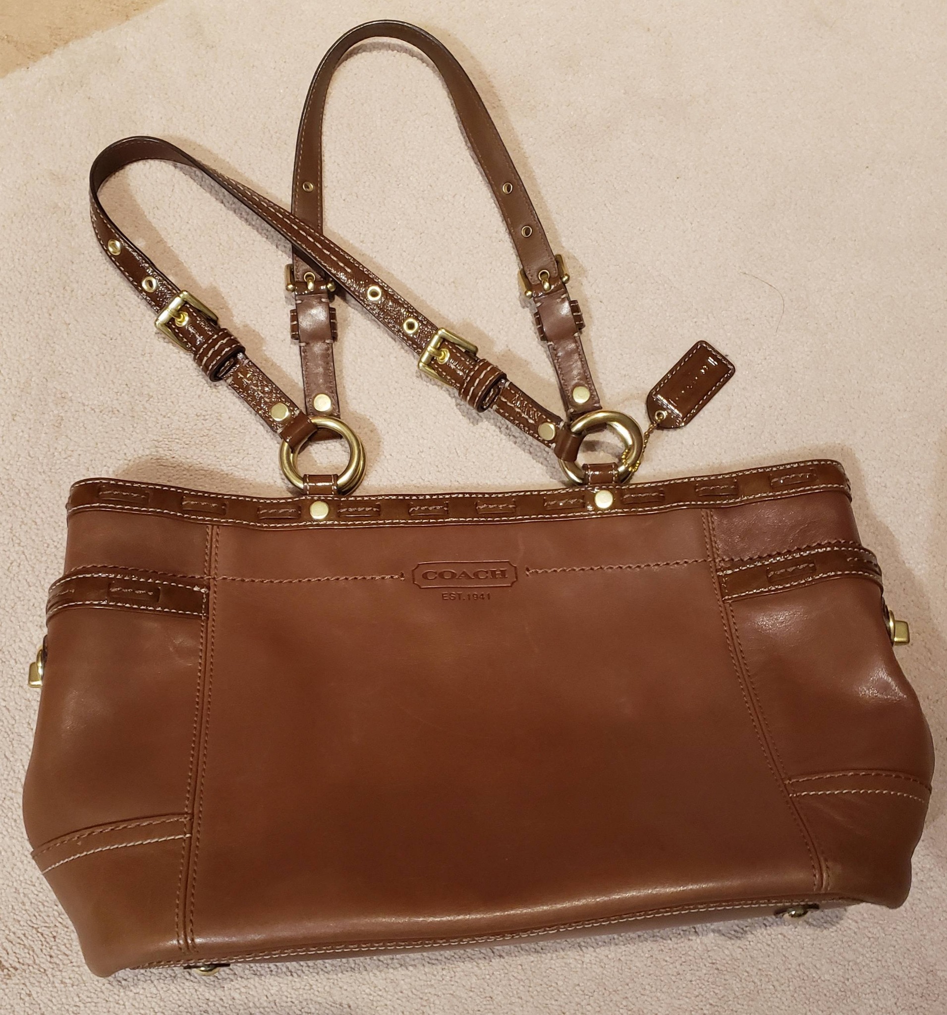 Wear it, love it, pass it on. Our glovetanned leather only gets 