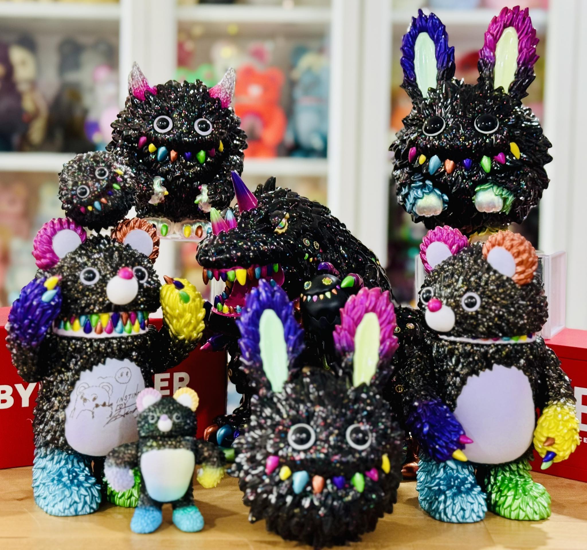 INSTINCTOY Monster Fluffy Galaxy Sparkle Black Galaxy Sparkle 
