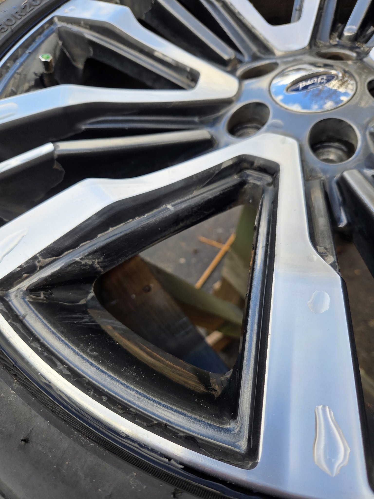 Restoring clear coat on alloy rims without paint stripper?