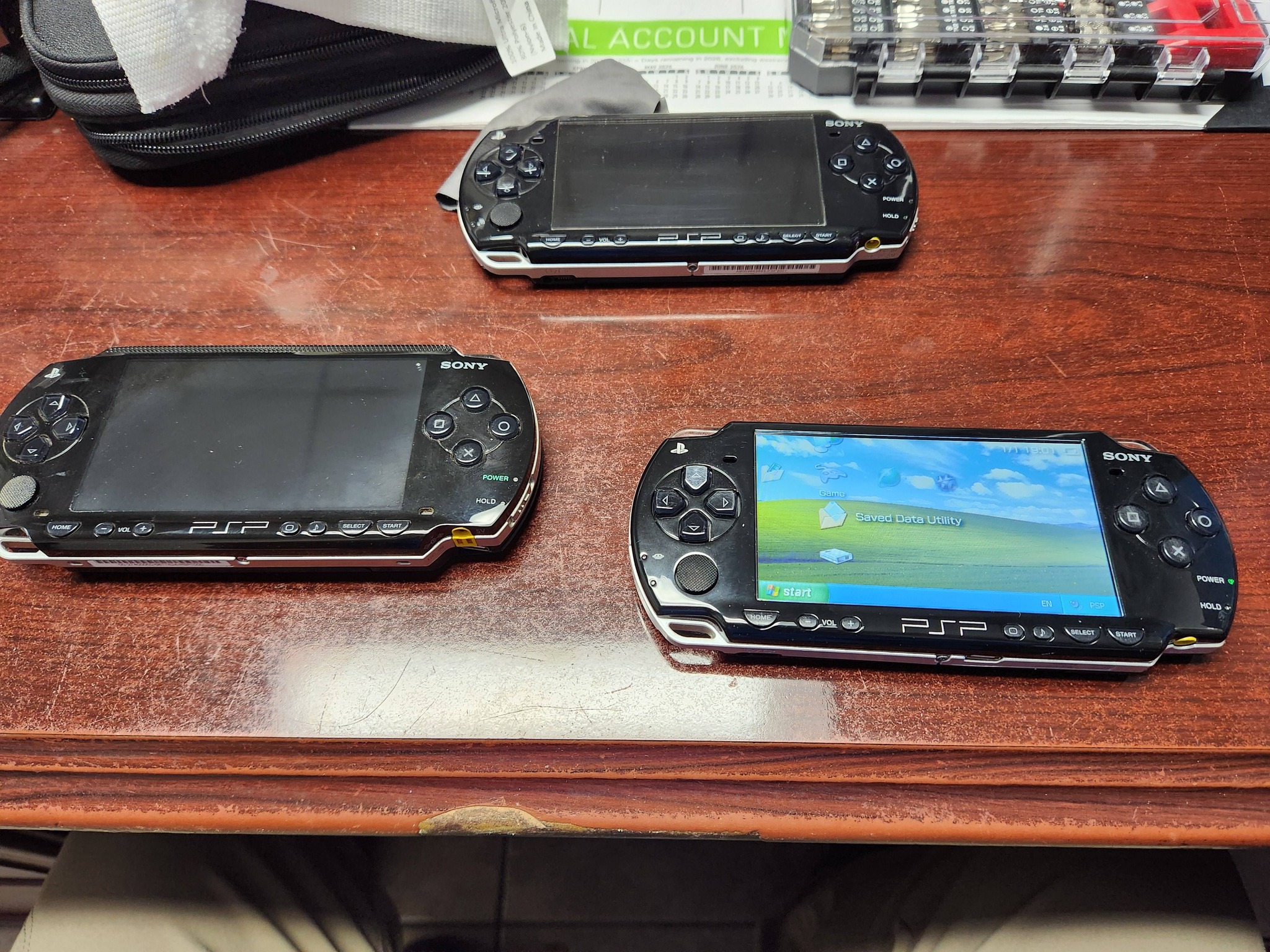 What are the differences between PSP 1000, 2000, 3000 models?