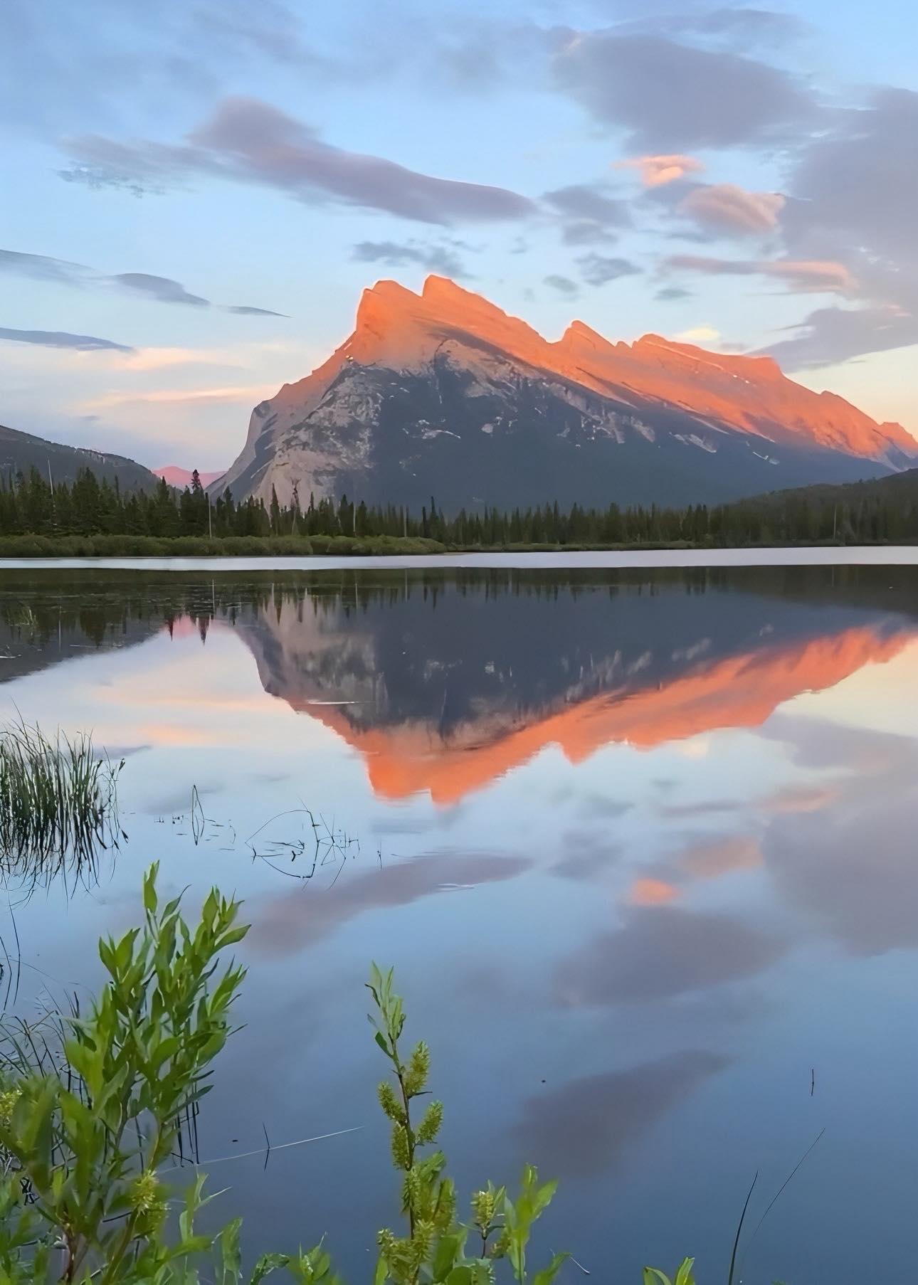 Canadian Landscapes | Iconic Mount Rundle and Vermillion Lake Banff AB ...