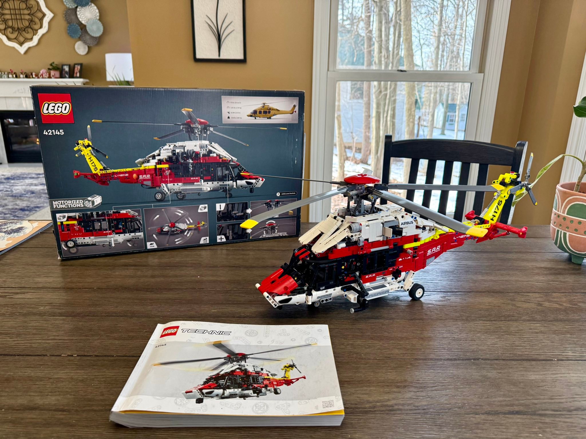 Lego Technic Airbus H175 rescue helicopter set review