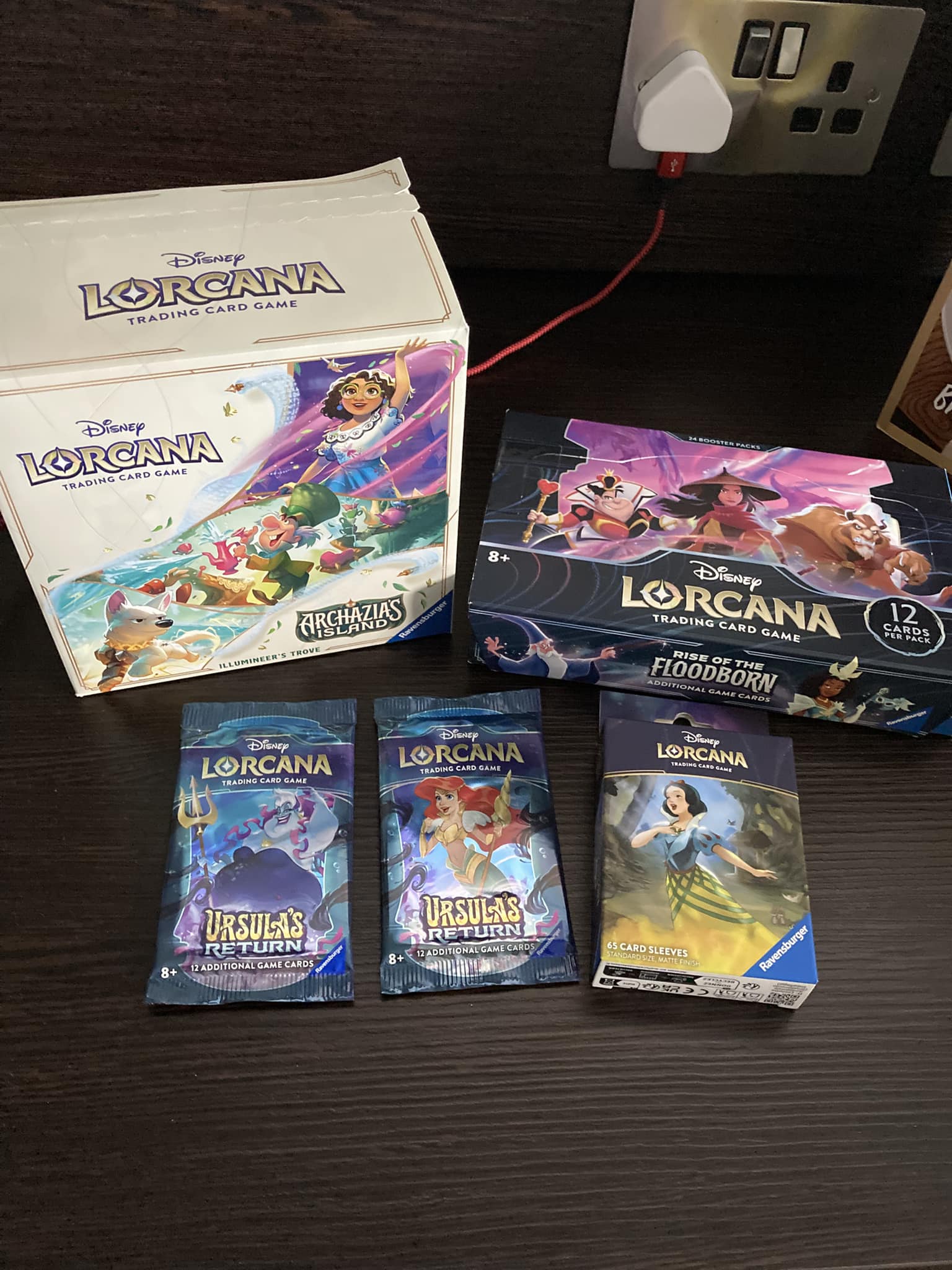 lorcana booster box dimensions Acrylic Case suitable for Disney Display – quality collectible cards Disney Lorcana TCG purchases from