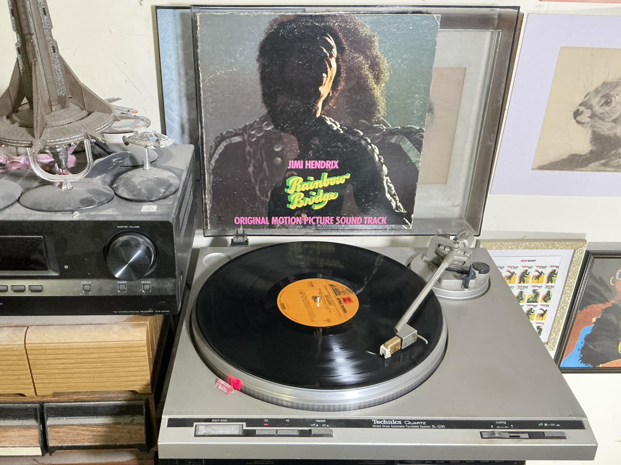 The deluxe box set ELECTRIC LADY STUDIOS: A JIMI HENDRIX VISION