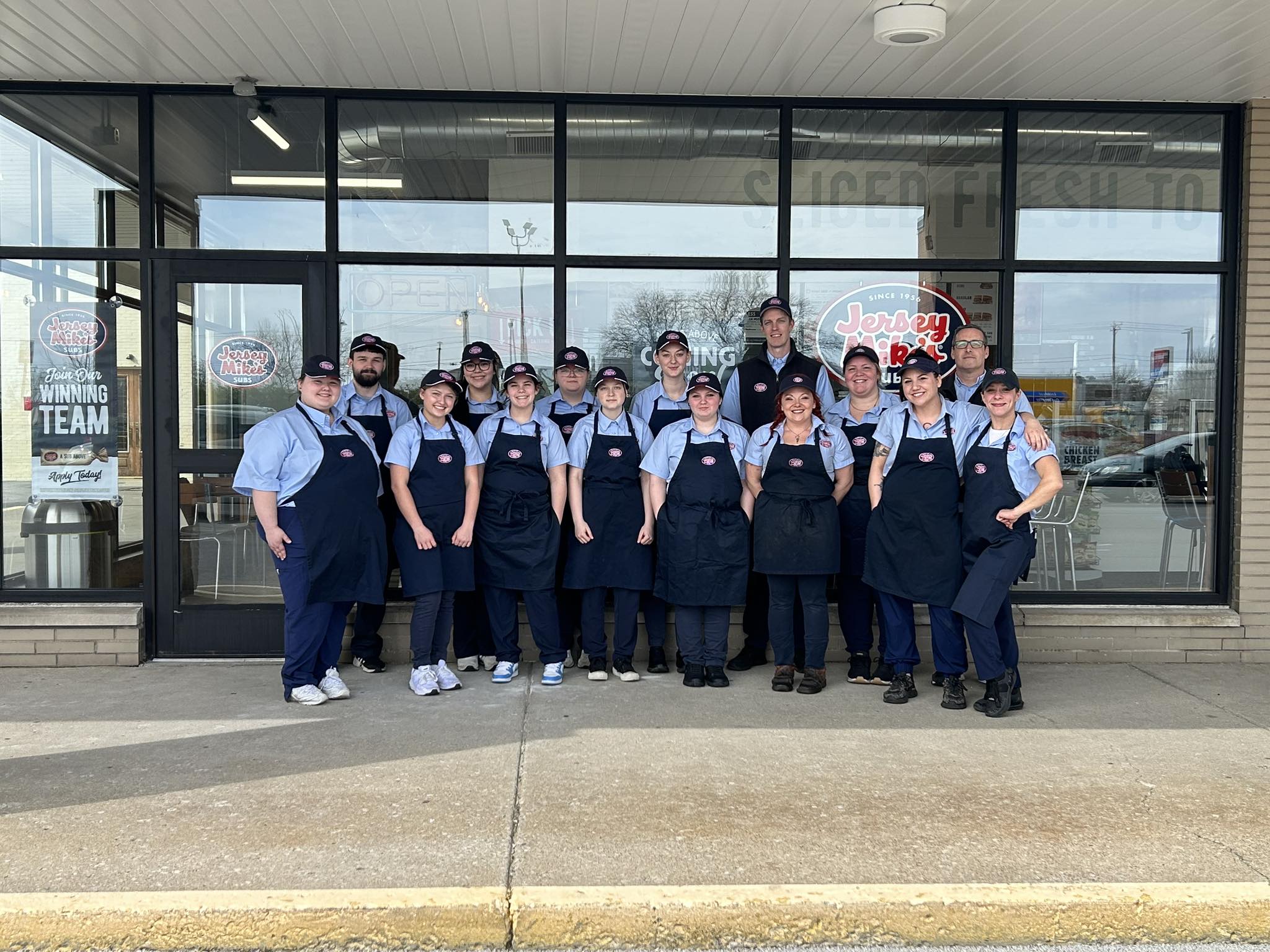 Jersey Mike's Is NOW OPEN! SARUM RASOS816R05 重.温譯 WINNING TEAM Д နိုးမည်းမြမေသာ်ခွည અહ્ીય WNN