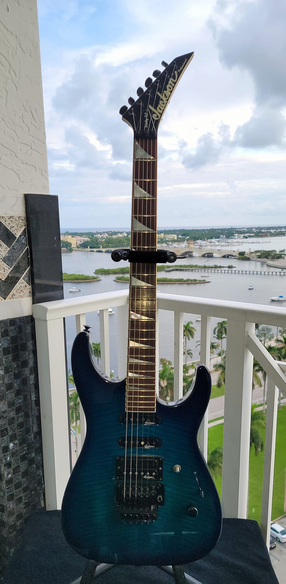 Dinky XL transparent blue burst 1993 Mij