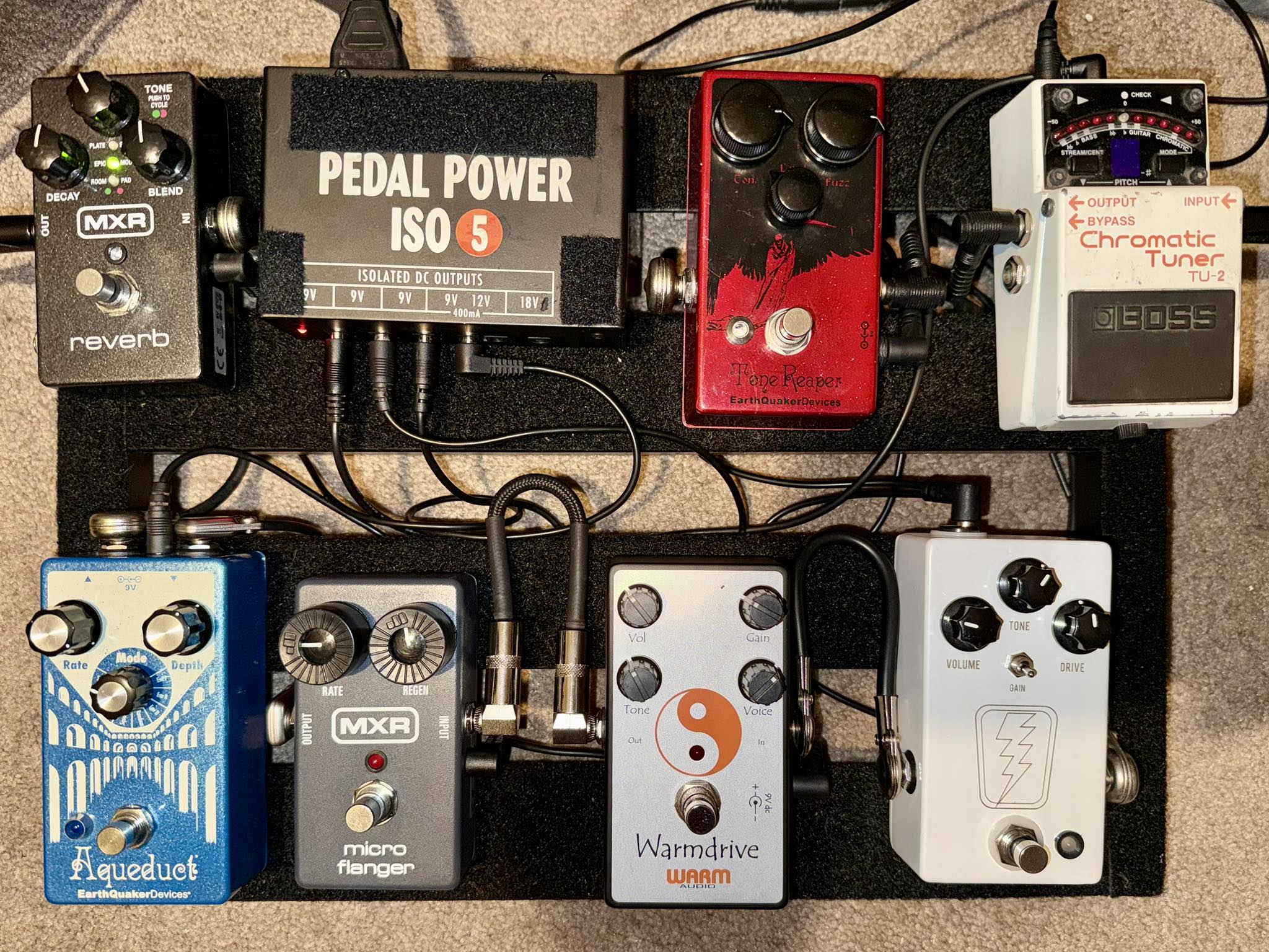 Pete Thorn-inspired pedalboard with EFX-10D and Micro Line Mixer