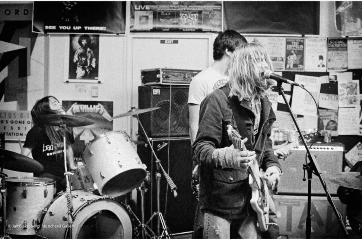 The Grateful Dead Concert Photo – 8x10 Jerry Garcia Bob Weir Print, Lustre Finish, Unframed