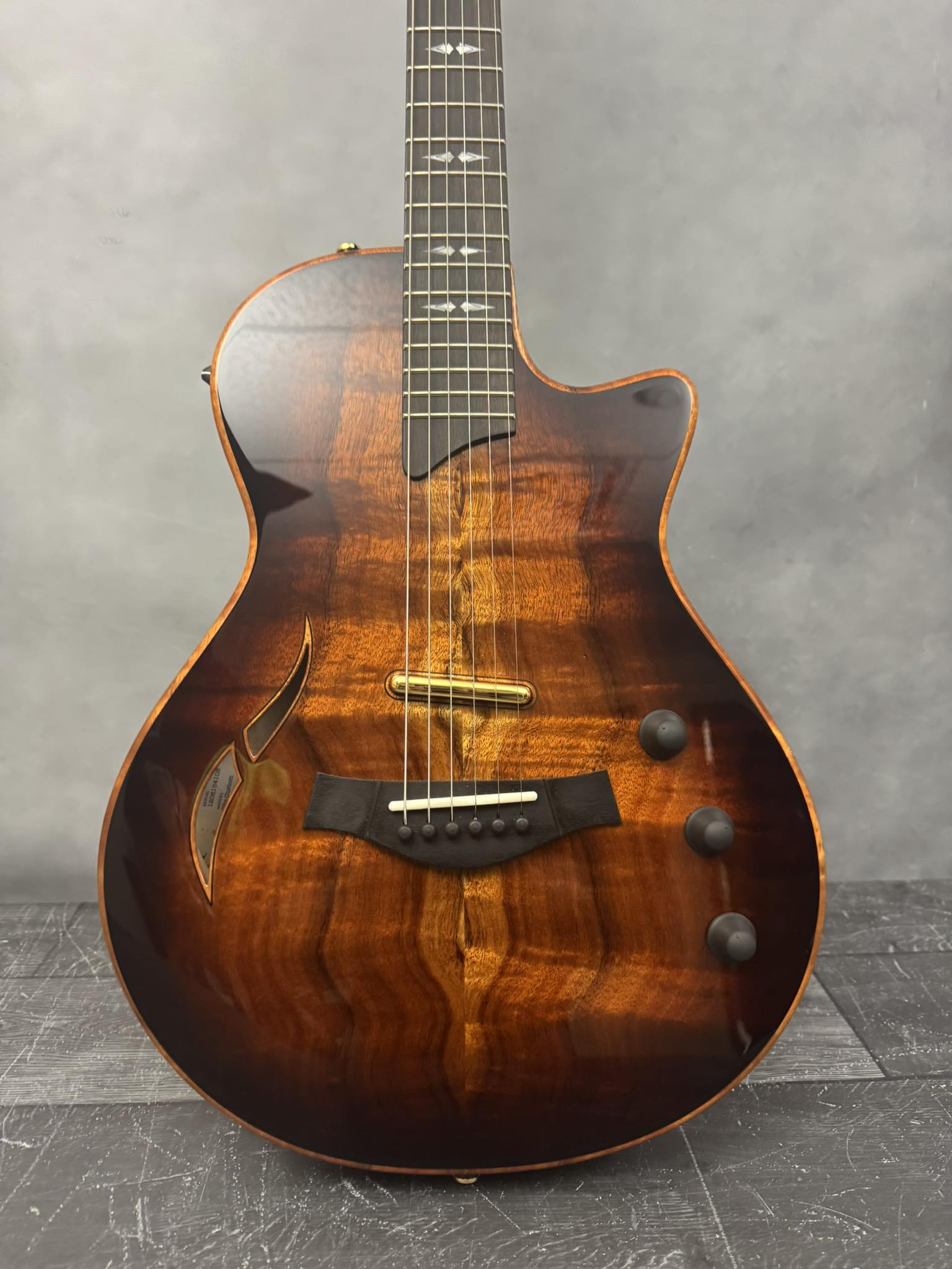 Using the LR Baggs Anthem SL on a Taylor T5Z