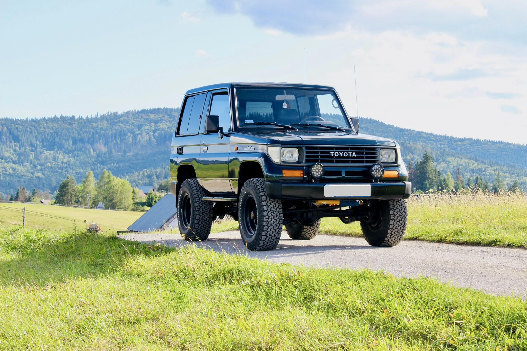 1990 Toyota Land Cruiser HZJ73 ZX