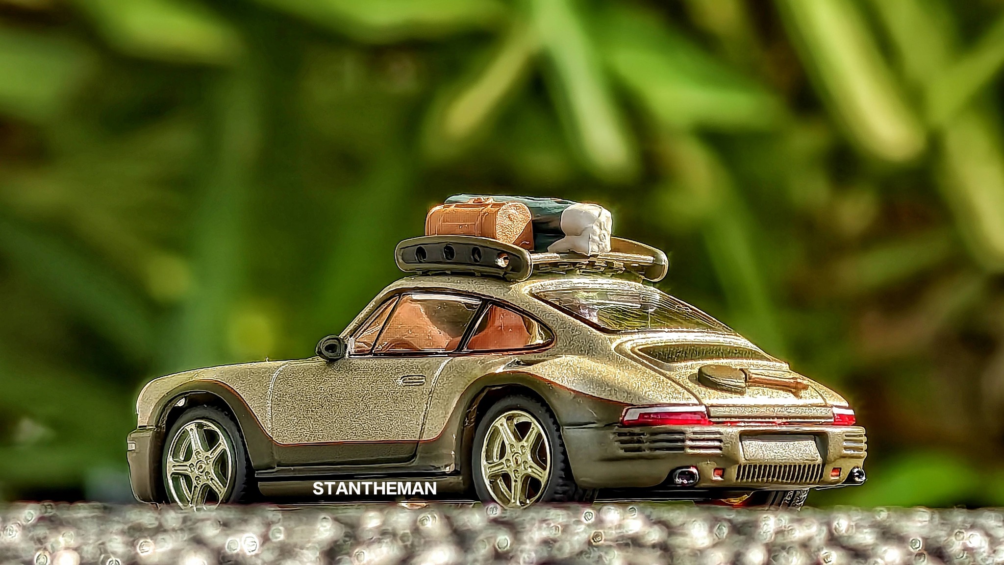 Mini GT Ruf Rodeo Presentation, No. 421