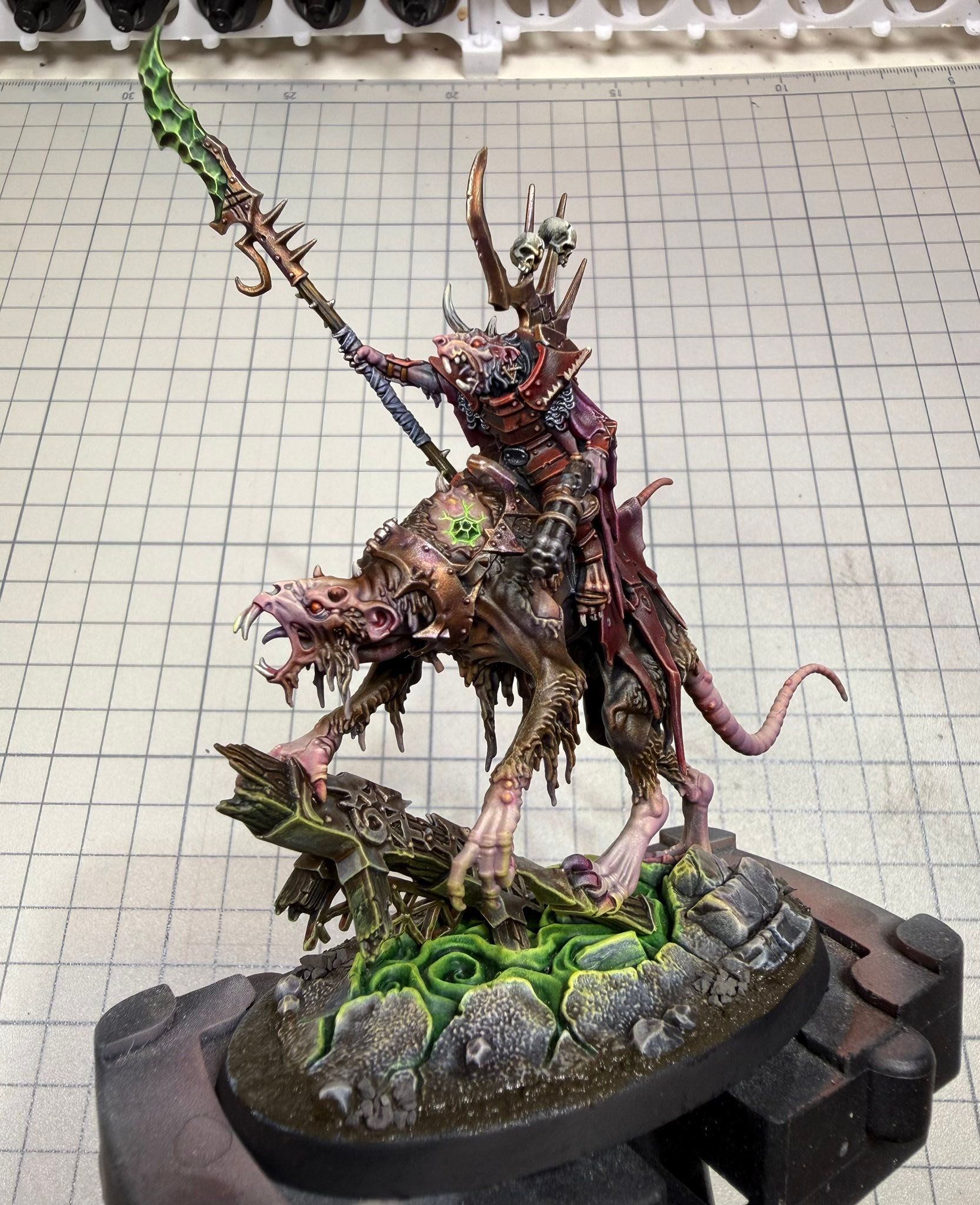 Skaven Clawlord on Gnaw-beast model