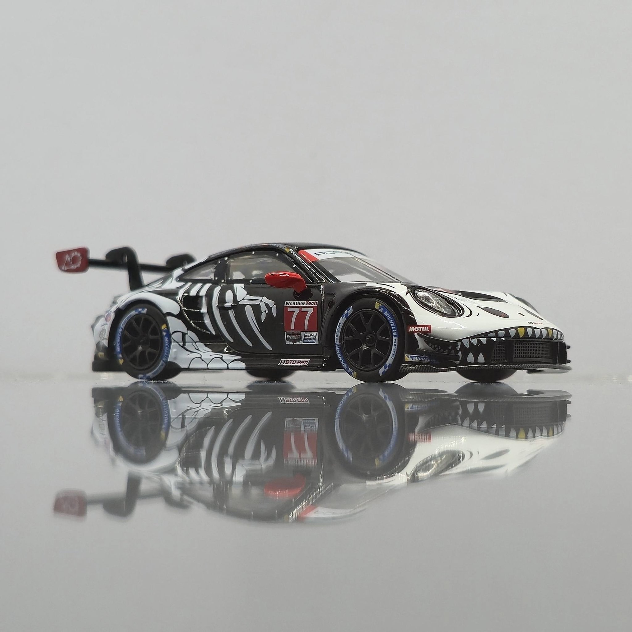New Arrival. Mini GT Skeleton Rexy