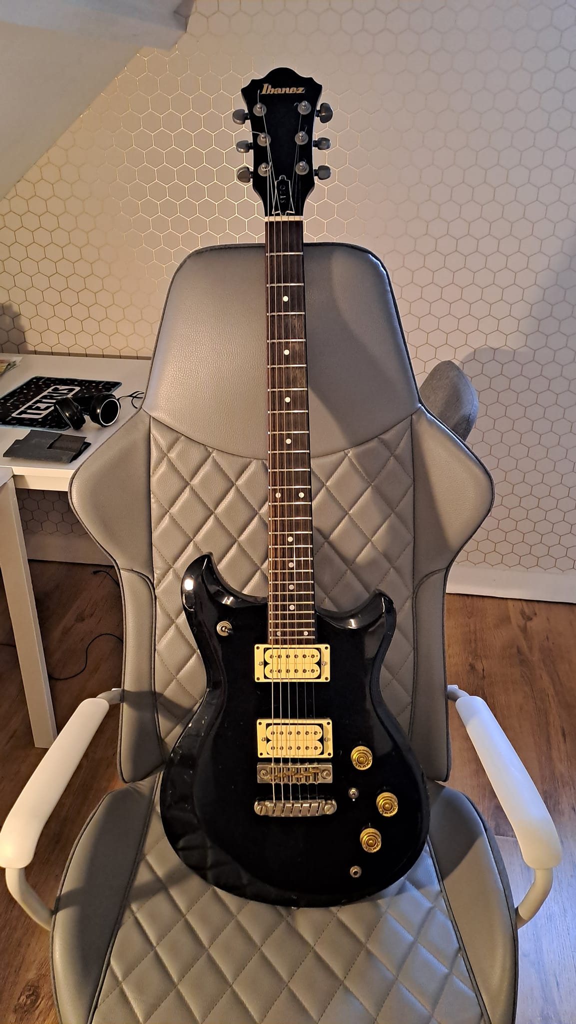 Sharing love for vintage Japanese guitars like Greco and Ibanez