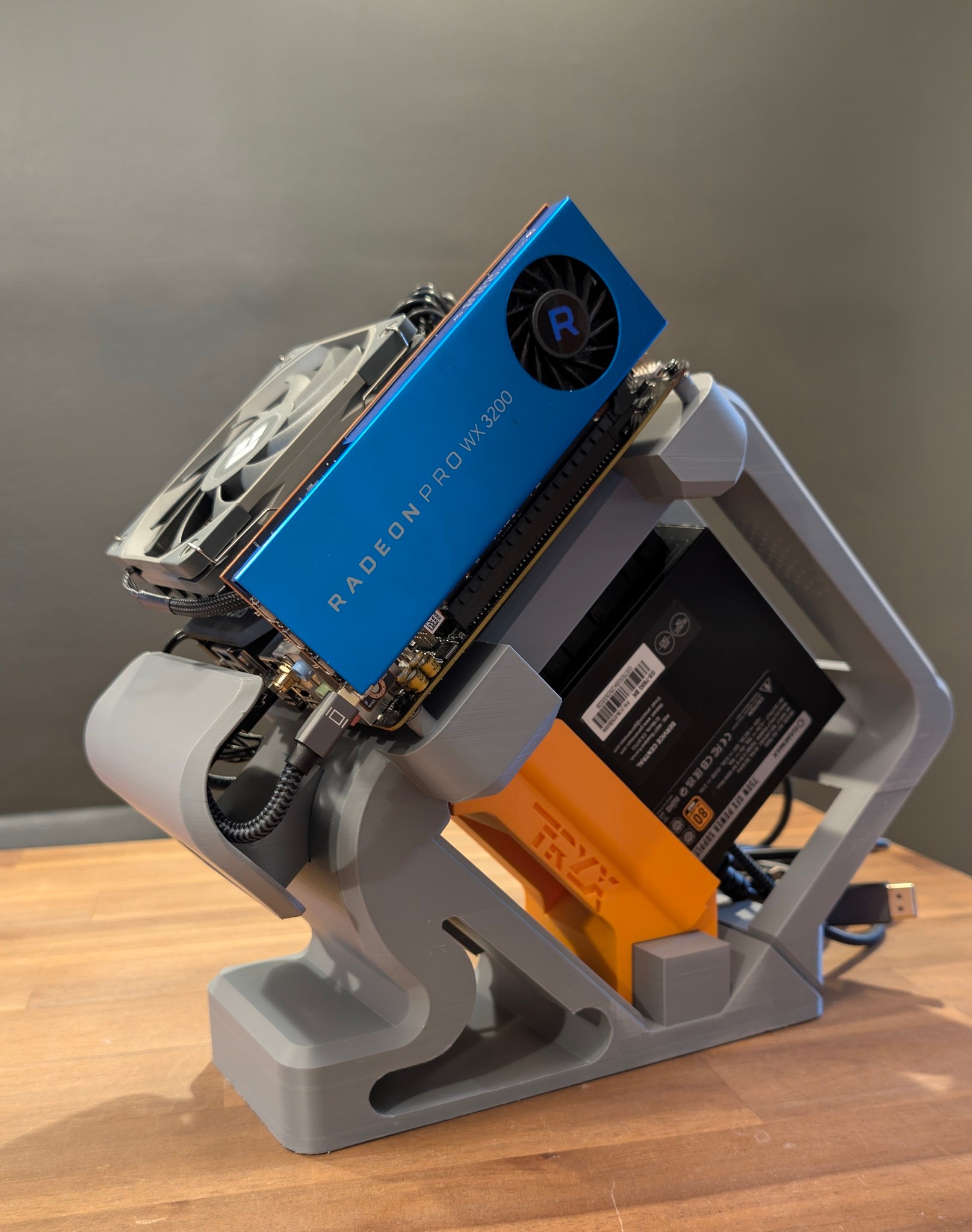 Open air itx case design with ram at top
