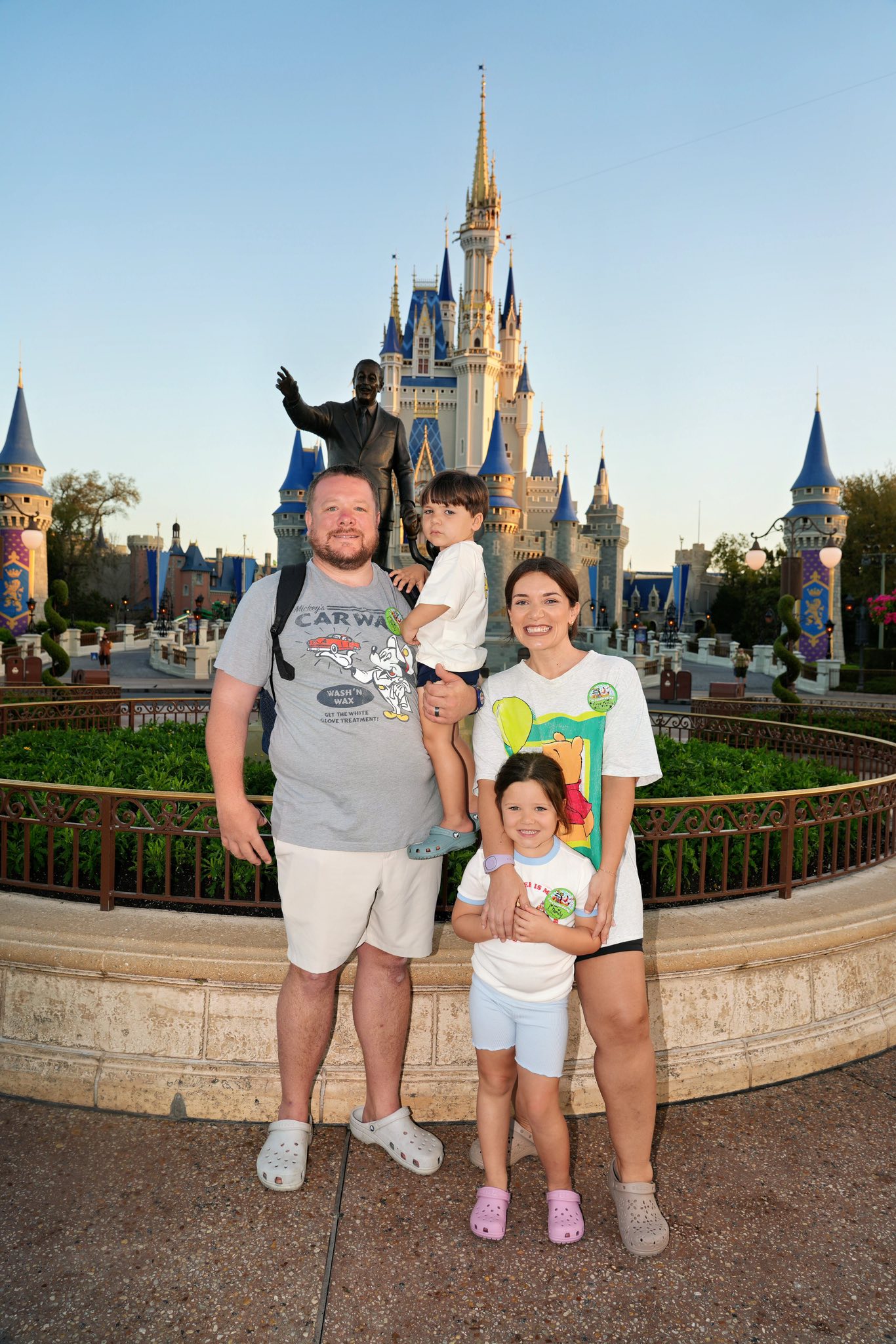 Family chosen as first family of the day at Magic Kingdom | Lake