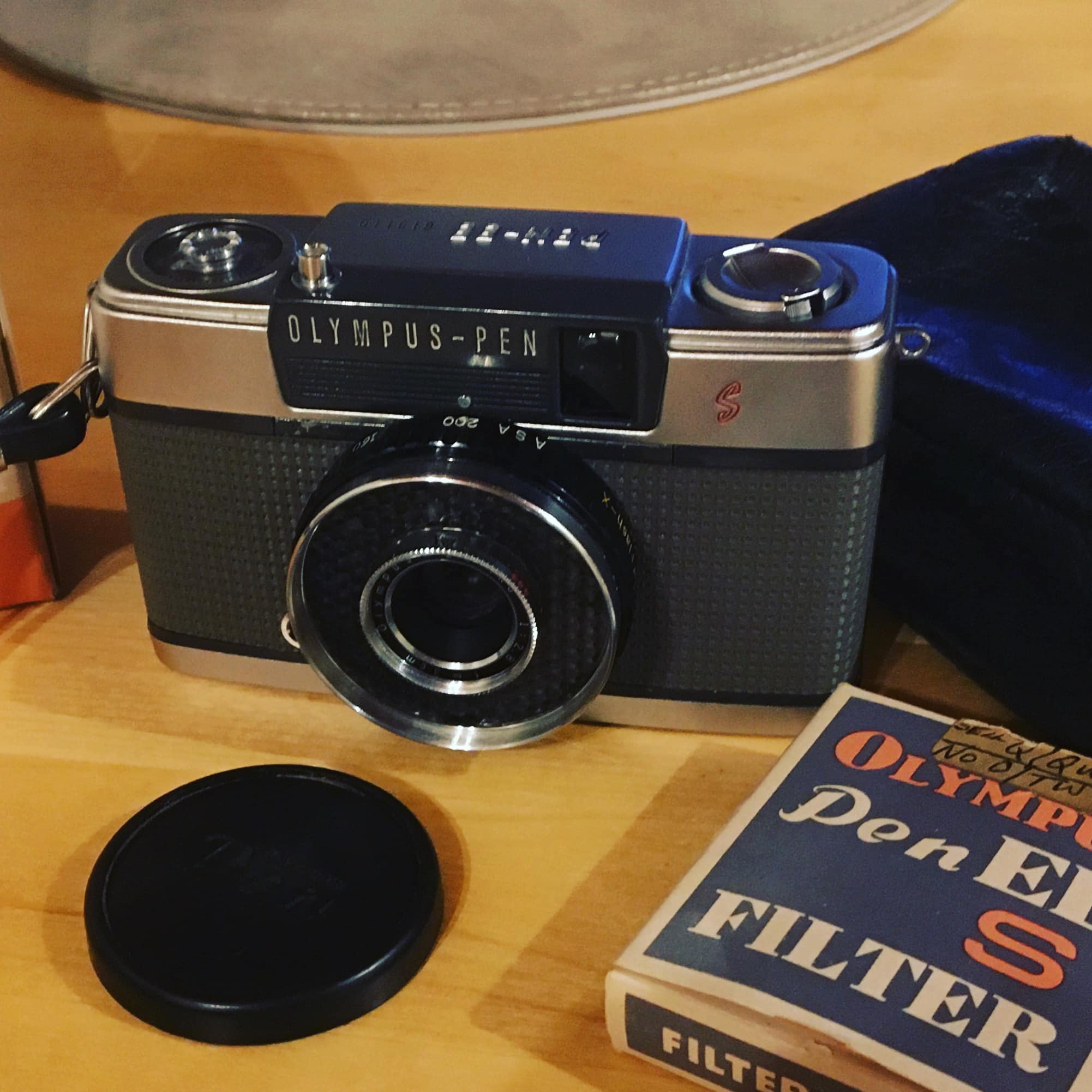 Olympus Pen 35mm half frame camera review