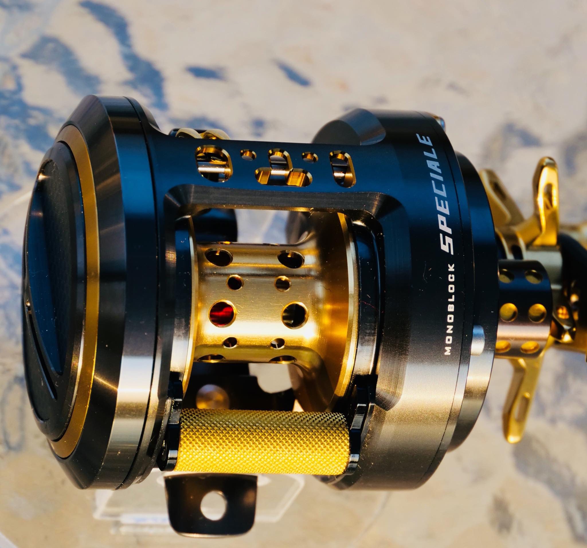 Megabass Monoblocks