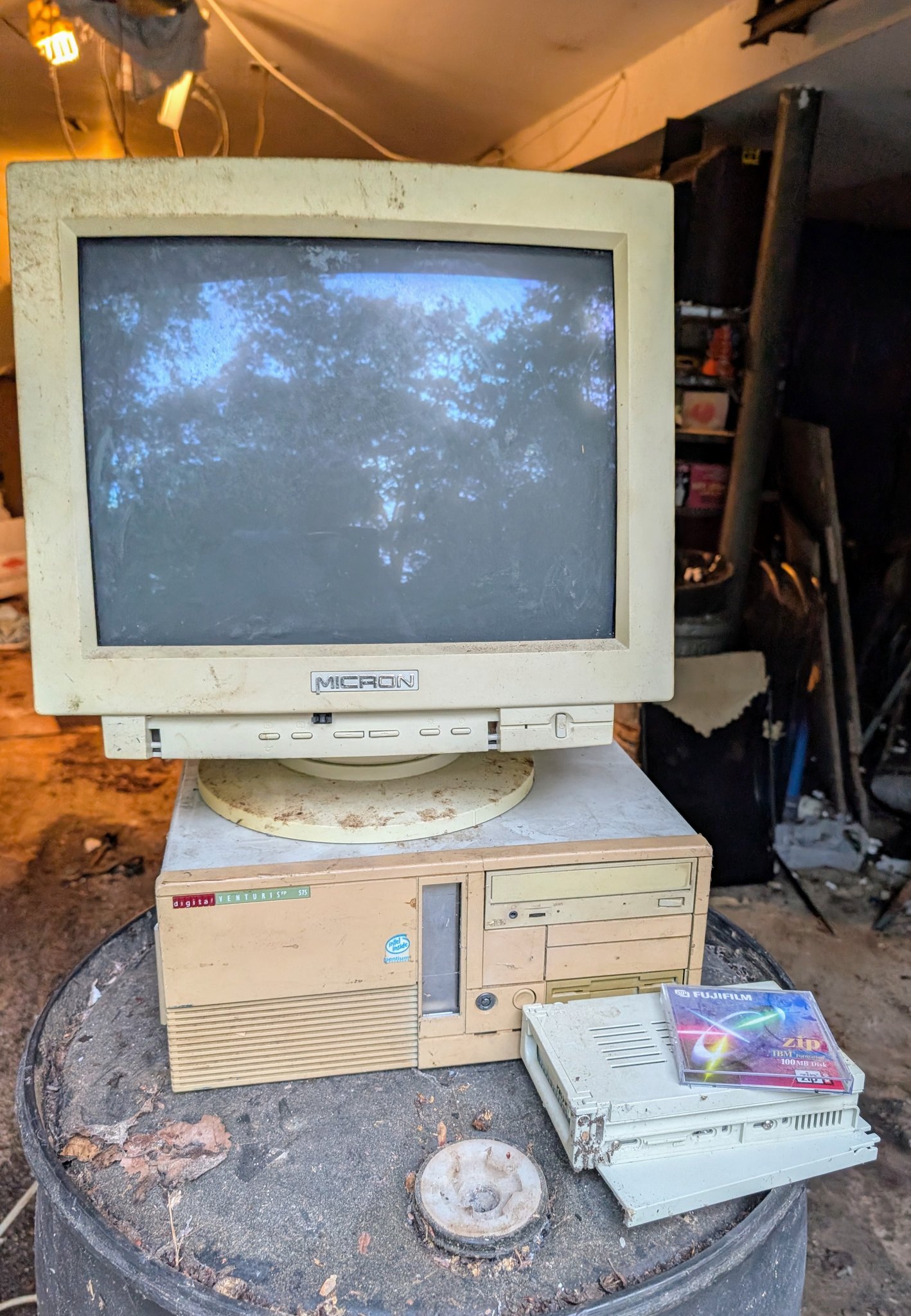 Old disk found in server room to be tested on MS DOS 6.22 machine
