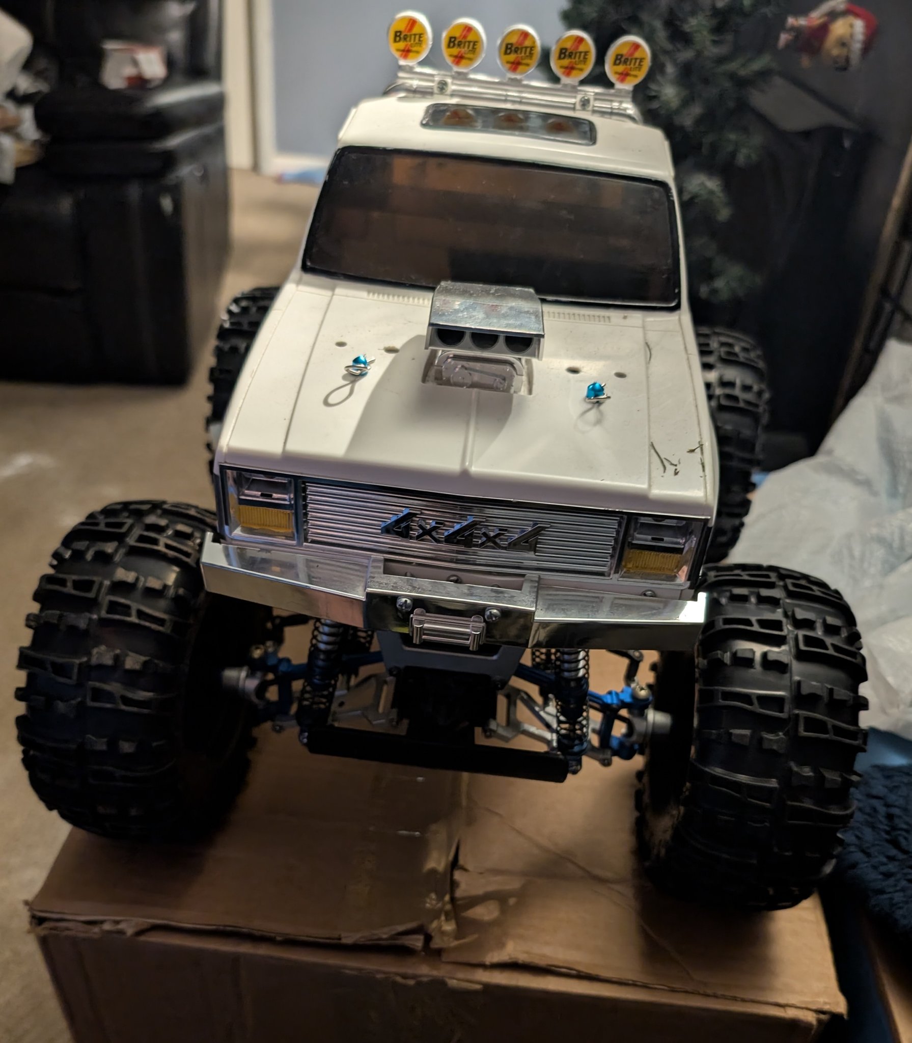 Upgrading Tamiya Twin Detonator with lipo and dual motors