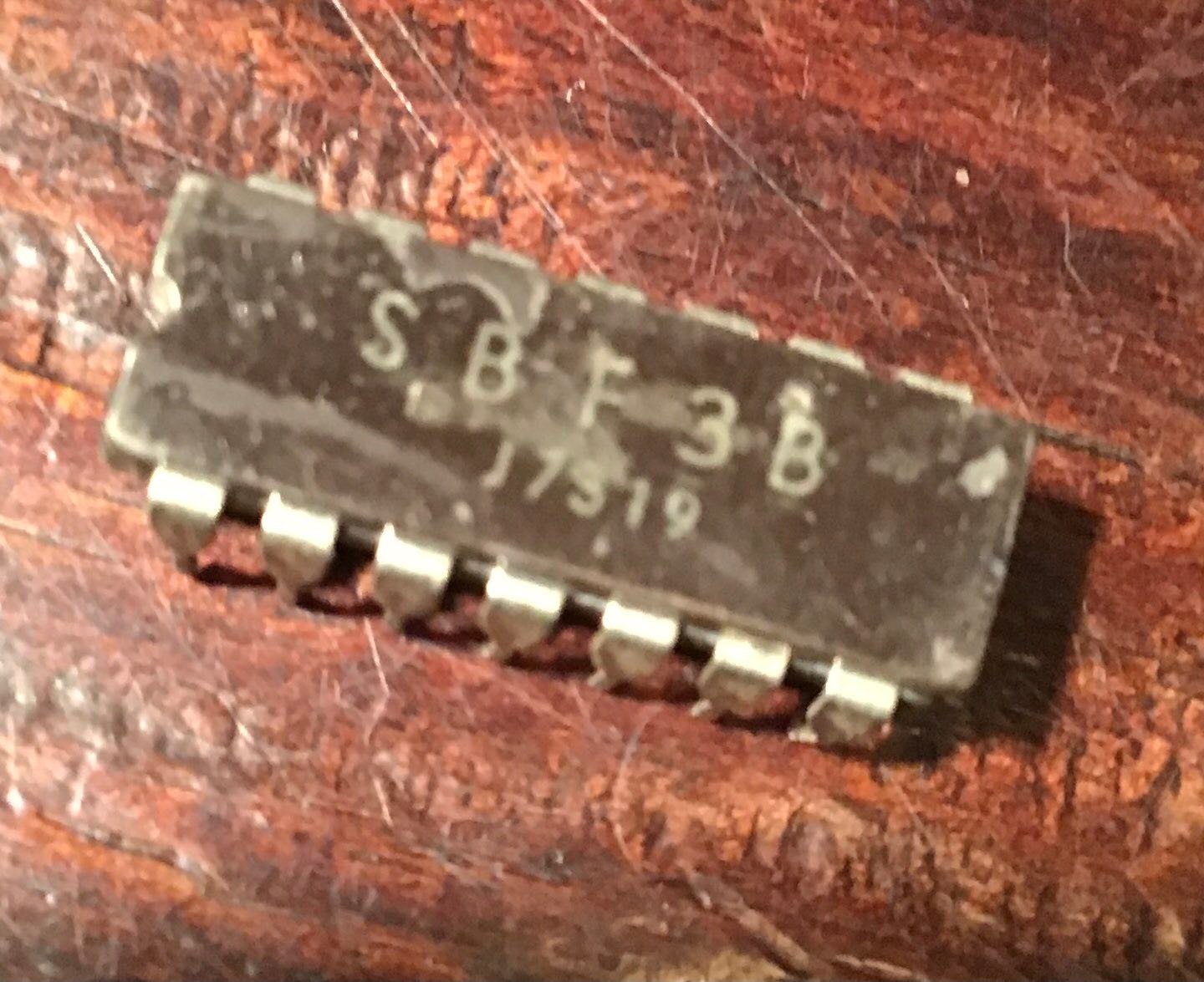 レジスター Vintage Hughes Space and Communications ICs and parts
