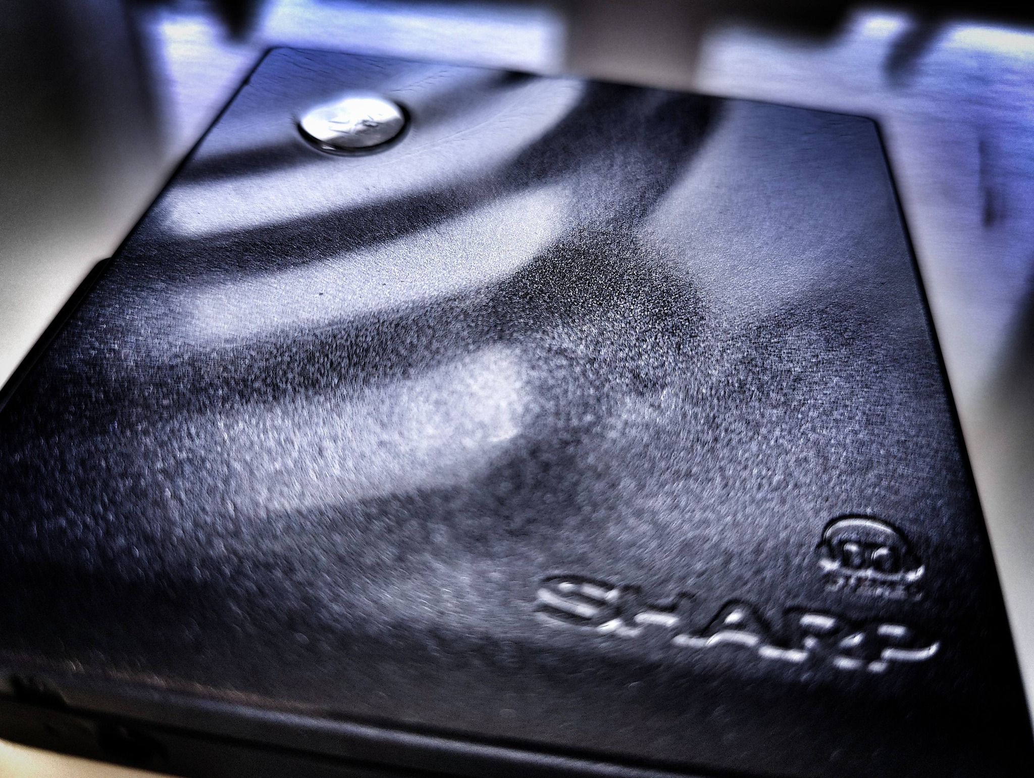 SHARP MD-DS77 is sleek, sexy and sounds just as good as it looks 