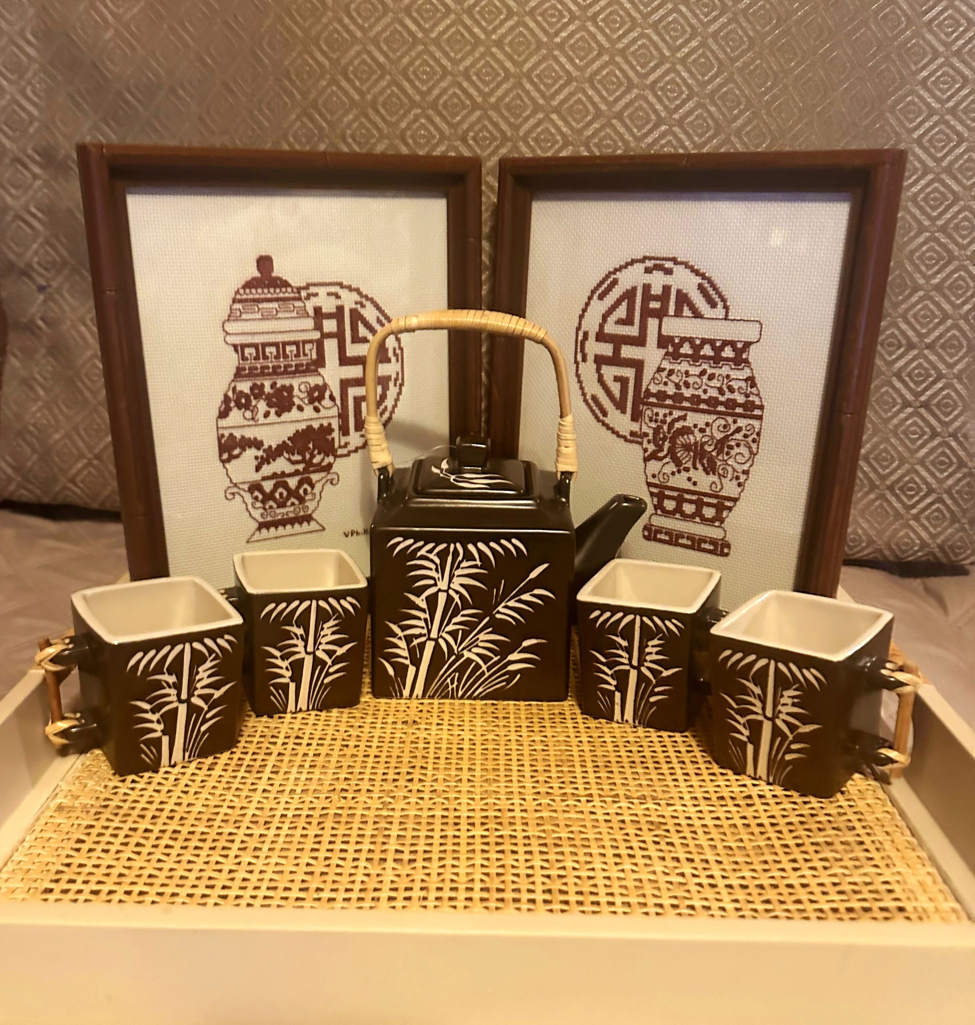 Traditional Thai Chakri tea set with Chinese ceramics