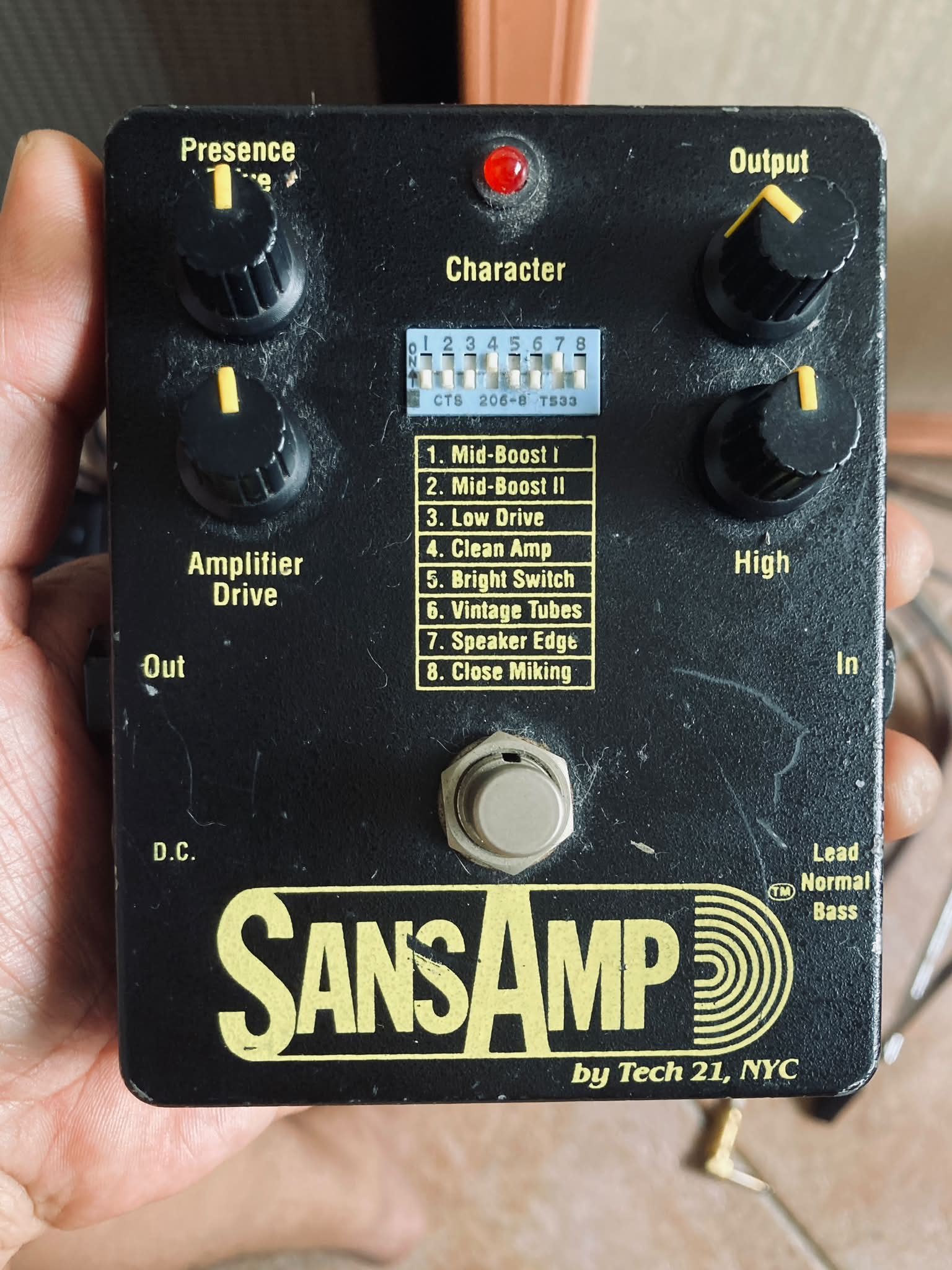 How to date a 1989/90 Tech 21 Sansamp pedal