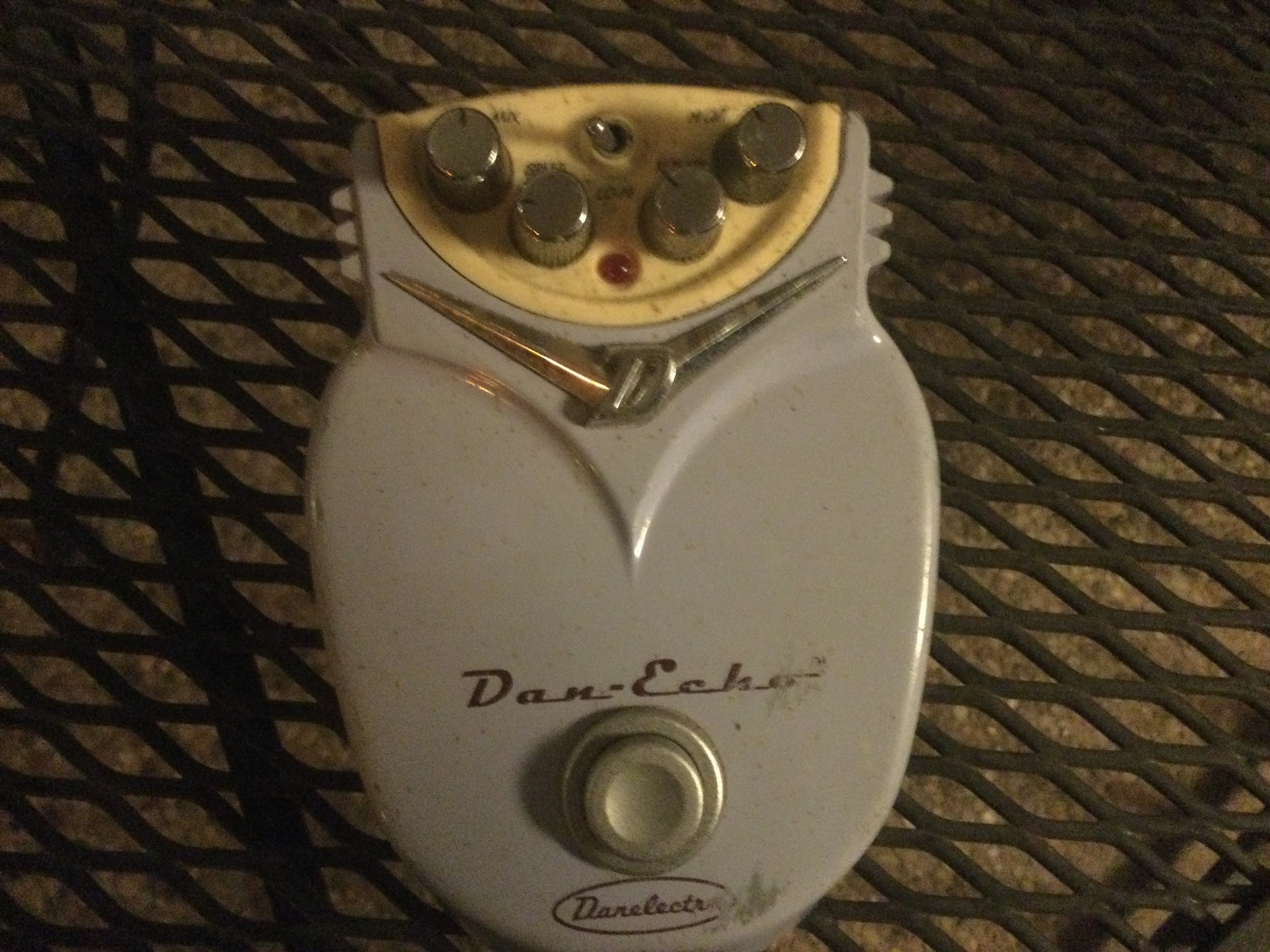 Danelectro Dan-Echo pedal added to pedalboard