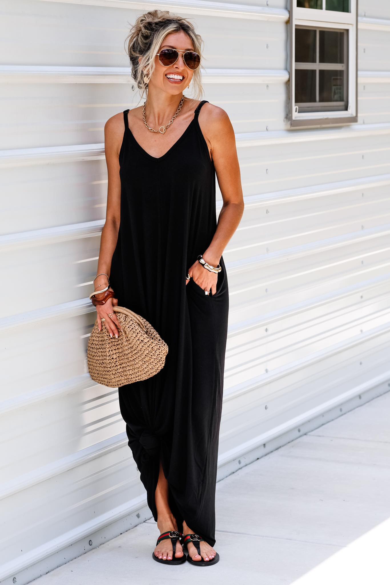 black maxi dress with brown sandals Mixed media in dark and how to style a black maxi dress