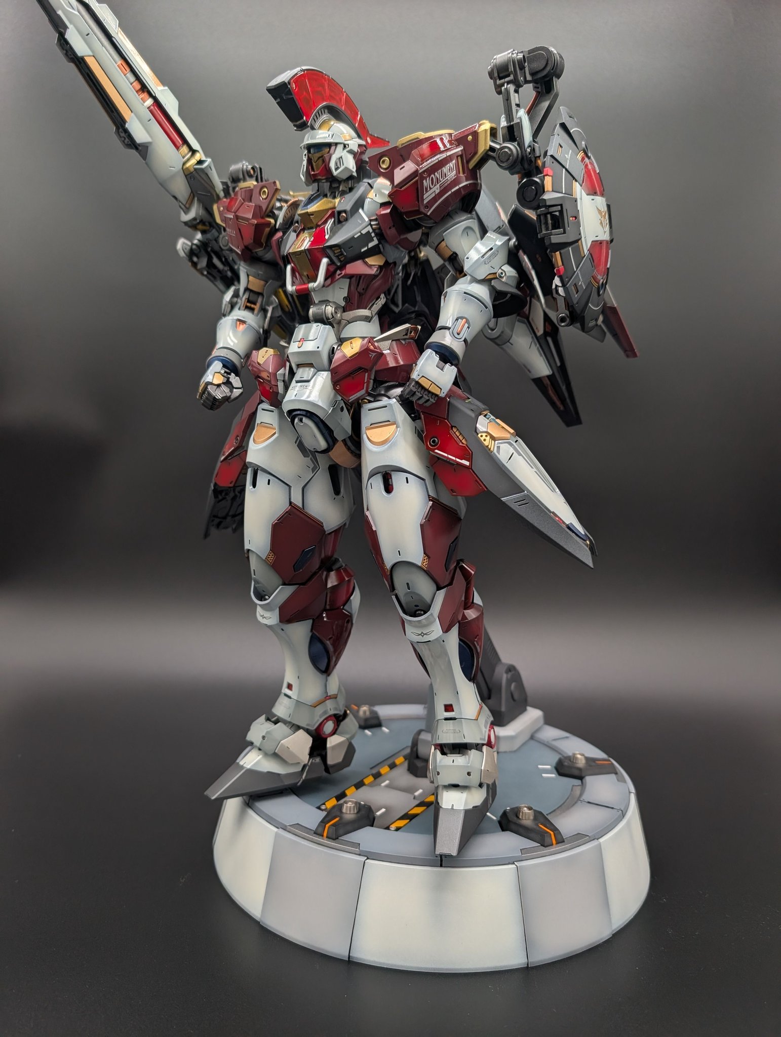 1/60 Monument Repair size comparison to 1/60 PG Unleashed Gundam