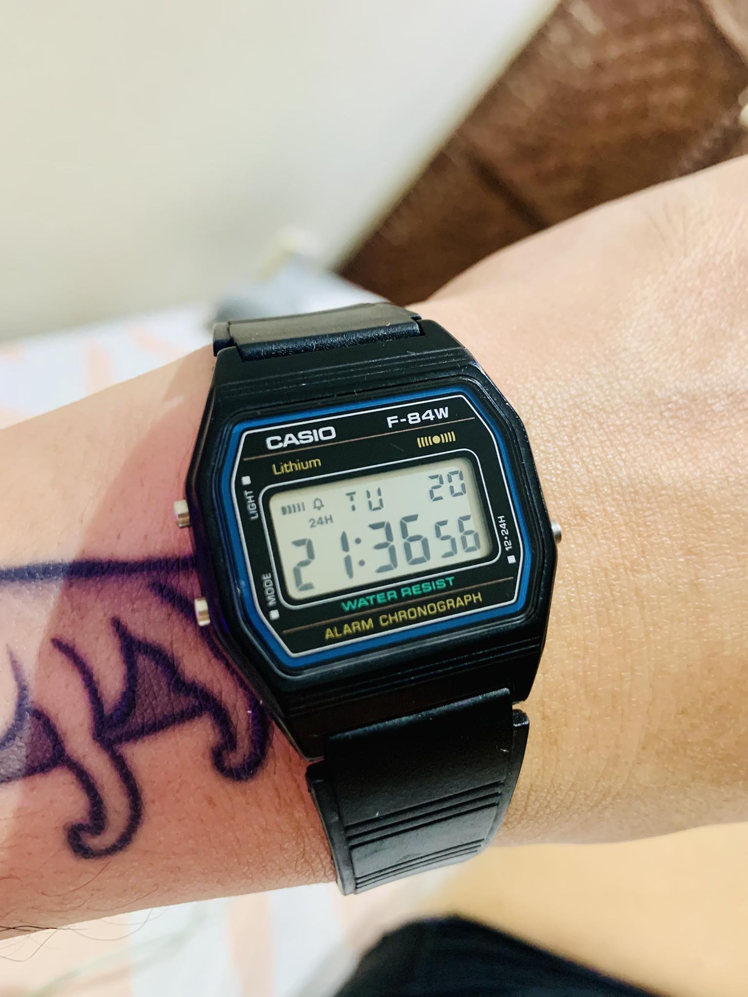 Casio F-84W (Module 587) Made in Japan. CASIO F-84W HeI 出0 10 0 