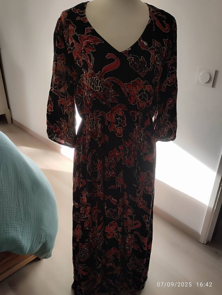 Robe 'La Fiancée Du Mékong' - Taille 44 - Viscose Imprimée Fleurs - Style évasé Genou - Occasion Parfait état