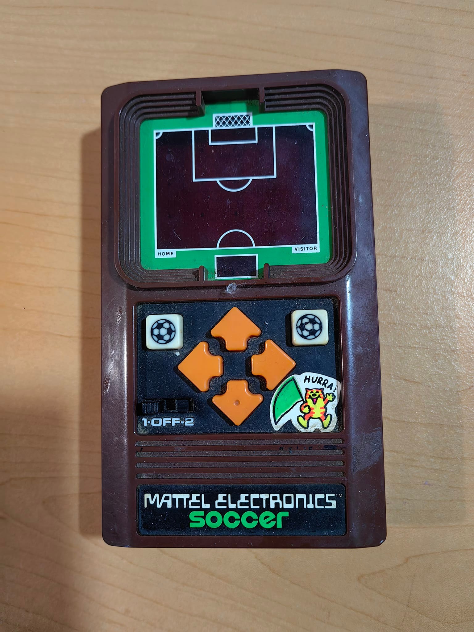 Mattel electronics Soccer, de los 80's. Era de mi hermano y aún lo