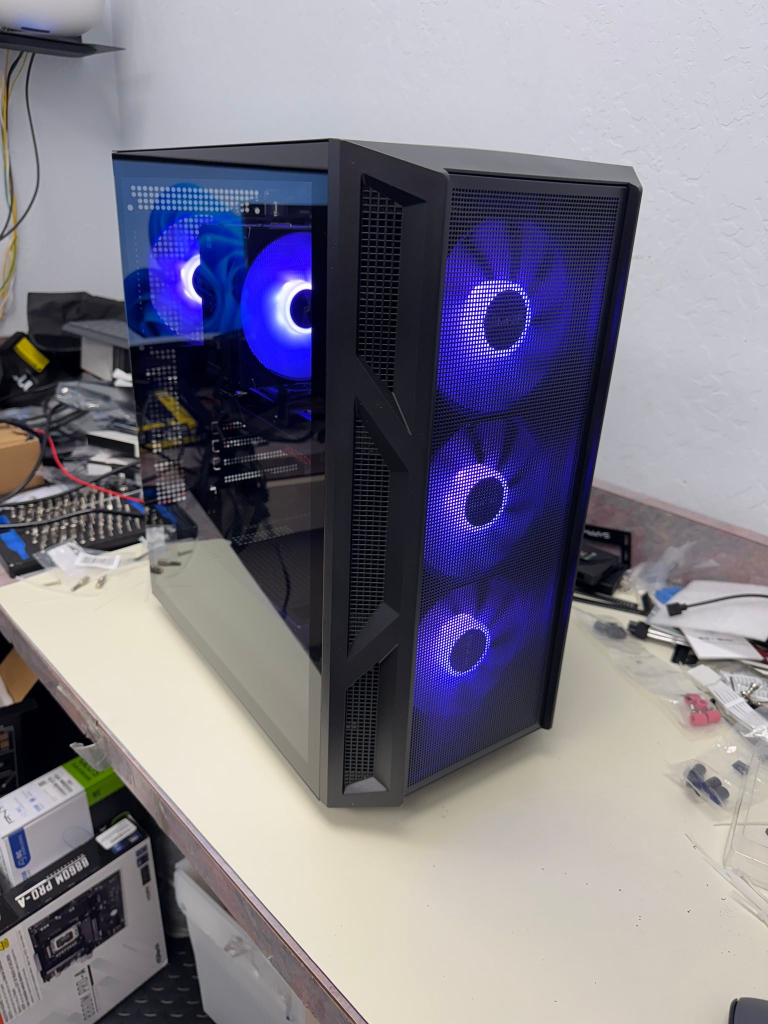 Budget gaming PC with AMD Ryzen 5800X and Radeon 6650 XT