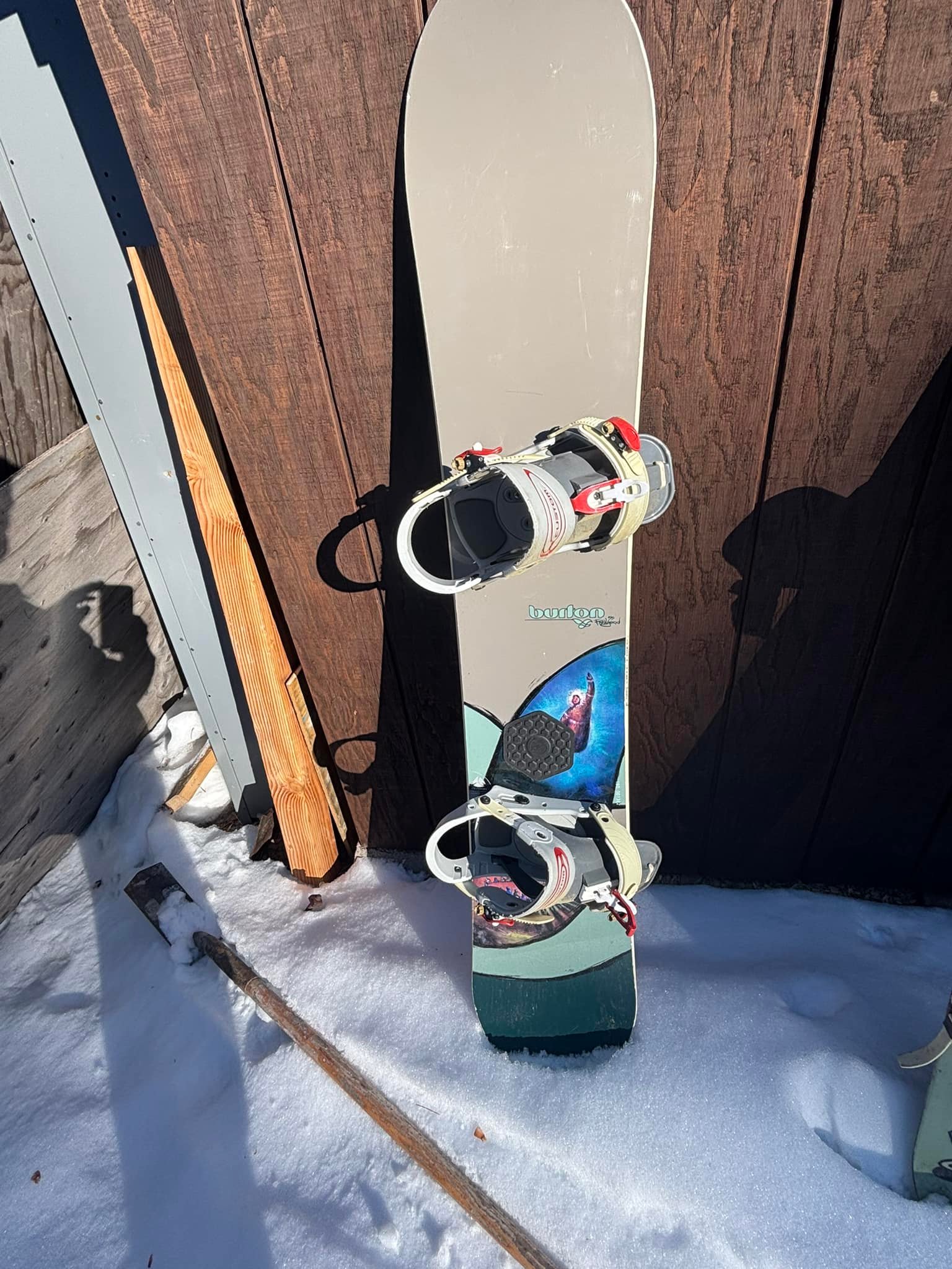 burton 155 feelgood snowboard Women's Camber this board stands as a testament to superior craftsmanship Burton Feelgood ES Snowboard (White)